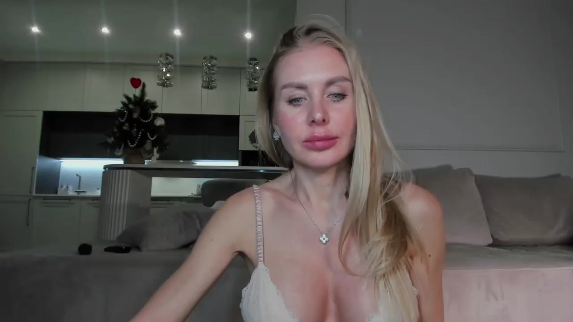 Gallery image thumbnail from Smart_Cat's myfreecams stream on, 01/27/2026, 01:19 image 20 of 20