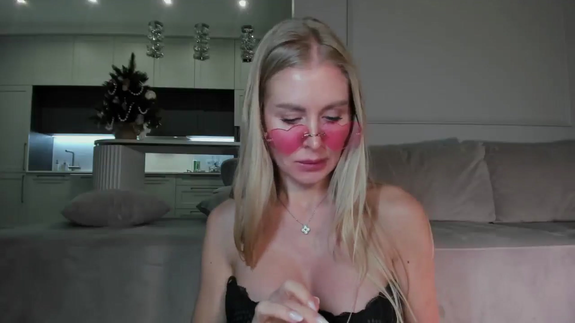 Gallery image thumbnail from Smart_Cat's myfreecams stream on, 02/02/2026, 03:00 image 8 of 20