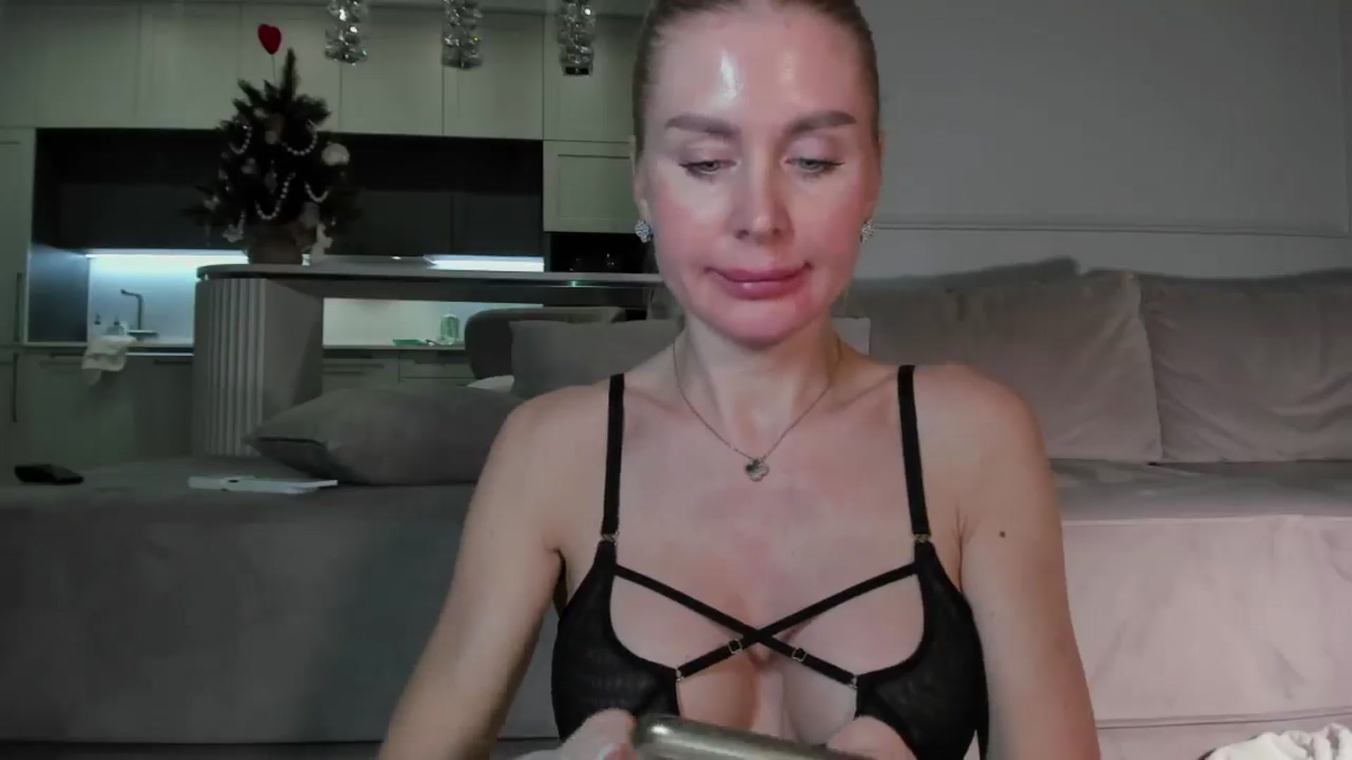 Gallery image thumbnail from Smart_Cat's myfreecams stream on, 02/04/2026, 03:35 image 10 of 20