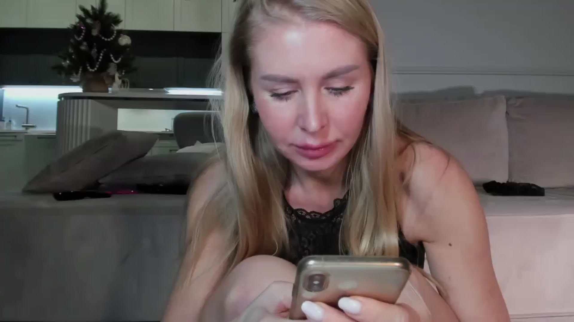 Gallery image thumbnail from Smart_Cat's myfreecams stream on, 02/08/2026, 03:29 image 7 of 20