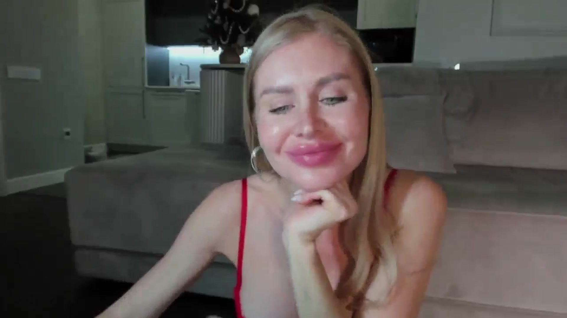 Gallery image thumbnail from Smart_Cat's myfreecams stream on, 02/11/2026, 01:35 image 13 of 20