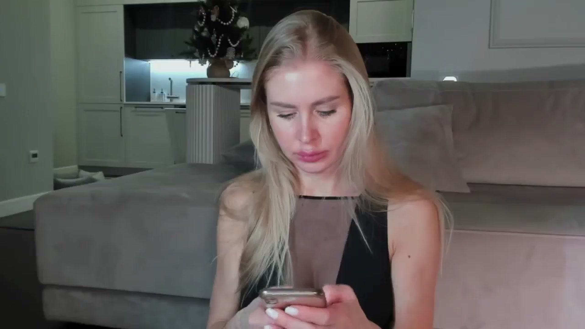 Gallery image thumbnail from Smart_Cat's myfreecams stream on, 02/12/2026, 24:00 image 4 of 20