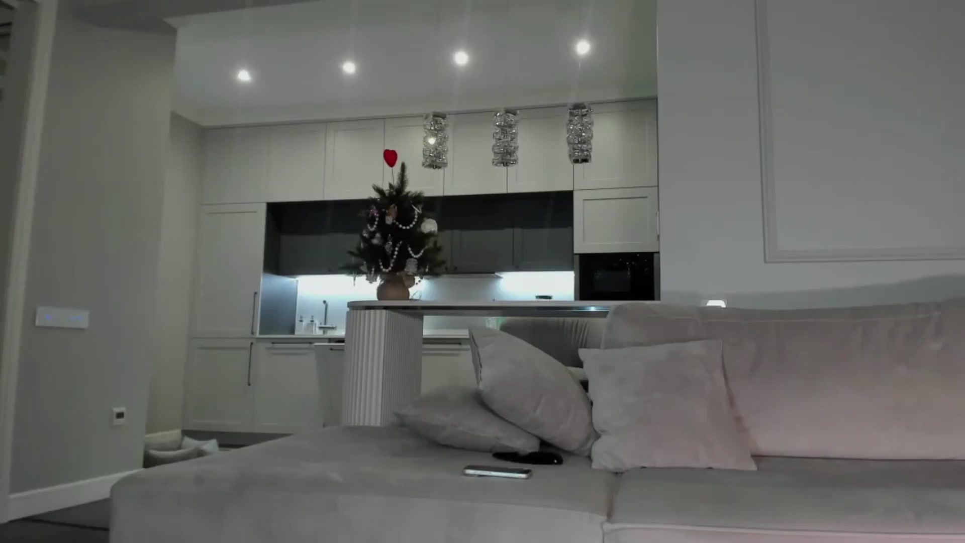 Gallery image thumbnail from Smart_Cat's myfreecams stream on, 02/12/2026, 24:00 image 13 of 20