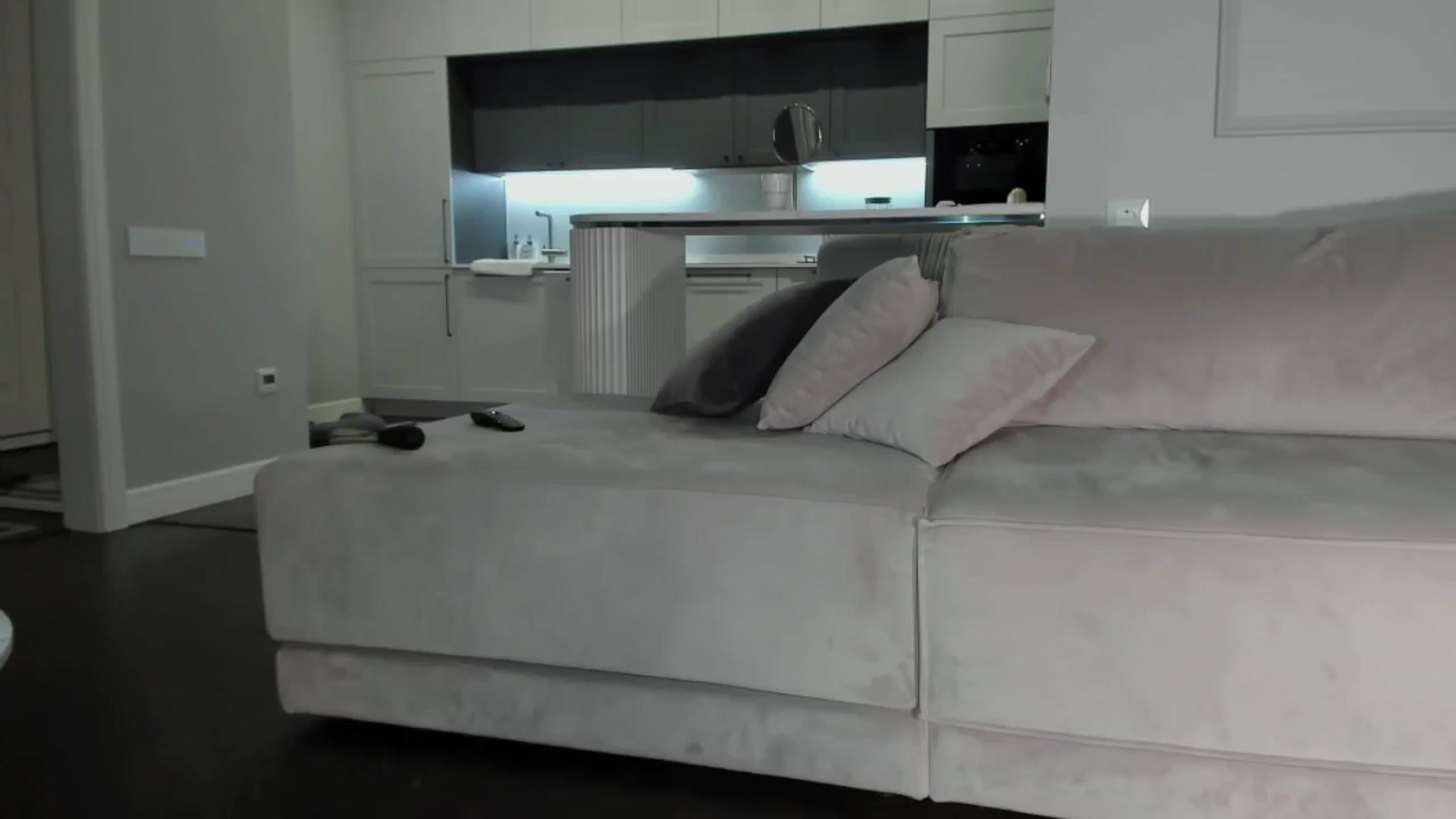 Gallery image thumbnail from Smart_Cat's myfreecams stream on, 04/05/2026, 01:07 image 6 of 20