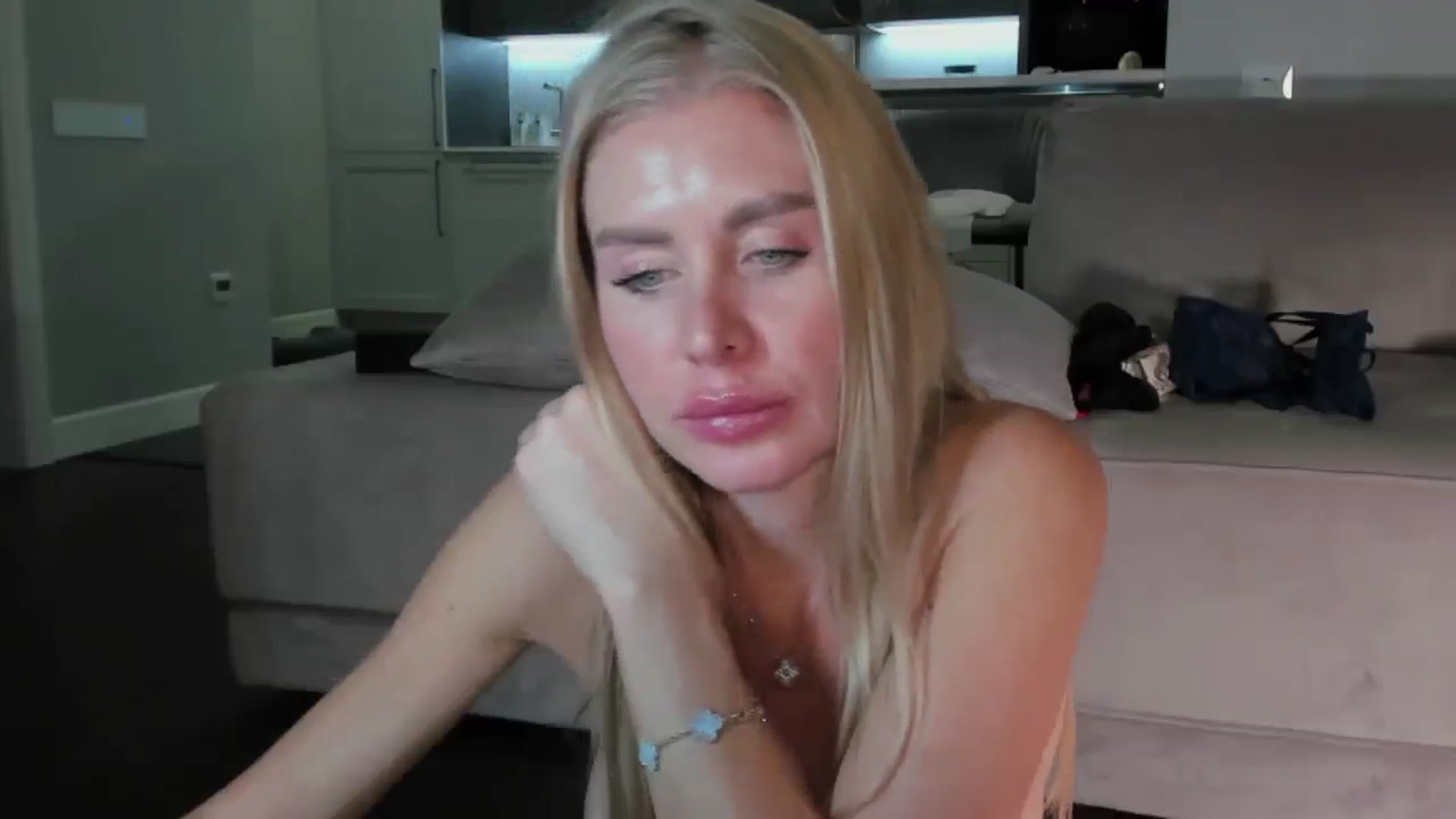Gallery image thumbnail from Smart_Cat's myfreecams stream on, 04/05/2026, 03:12 image 12 of 20