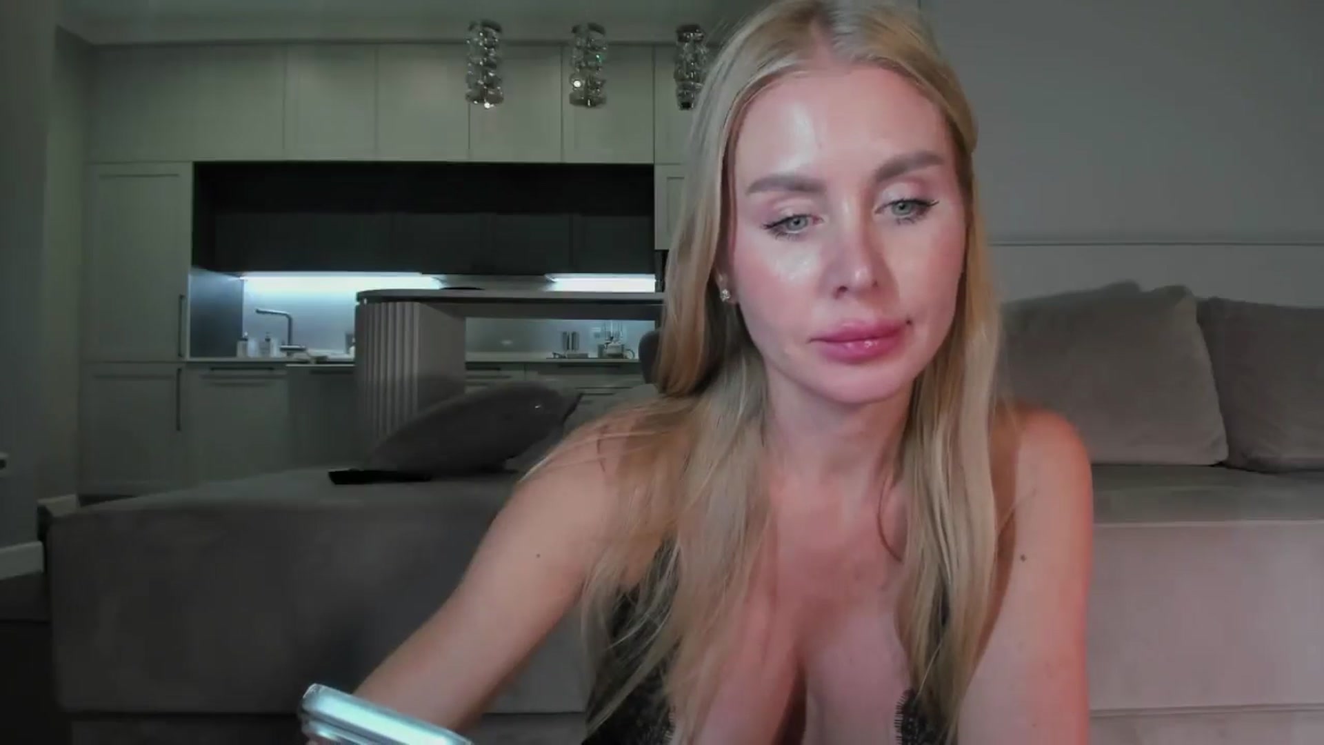 Gallery image thumbnail from Smart_Cat's myfreecams stream on, 04/15/2026, 02:41 image 5 of 20