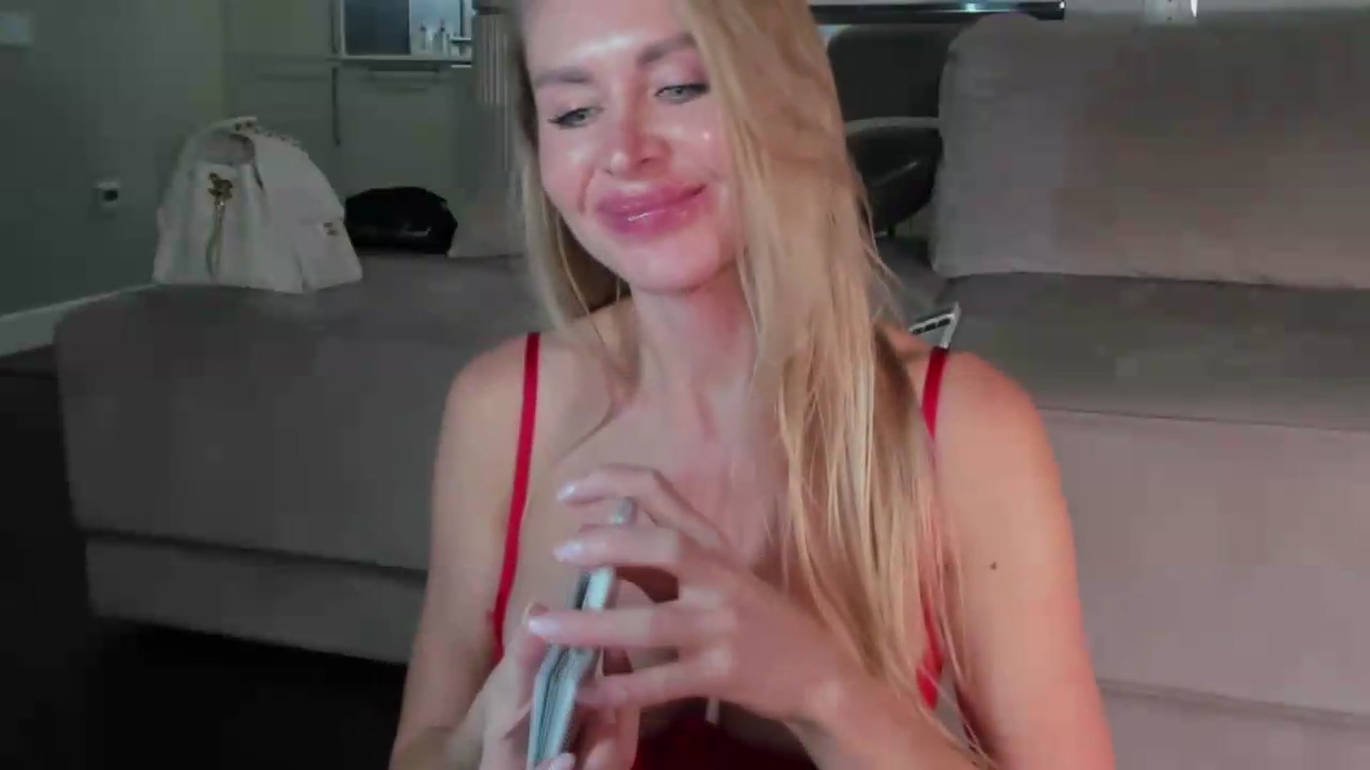 Gallery image thumbnail from Smart_Cat's myfreecams stream on, 06/02/2026, 03:01 image 4 of 20
