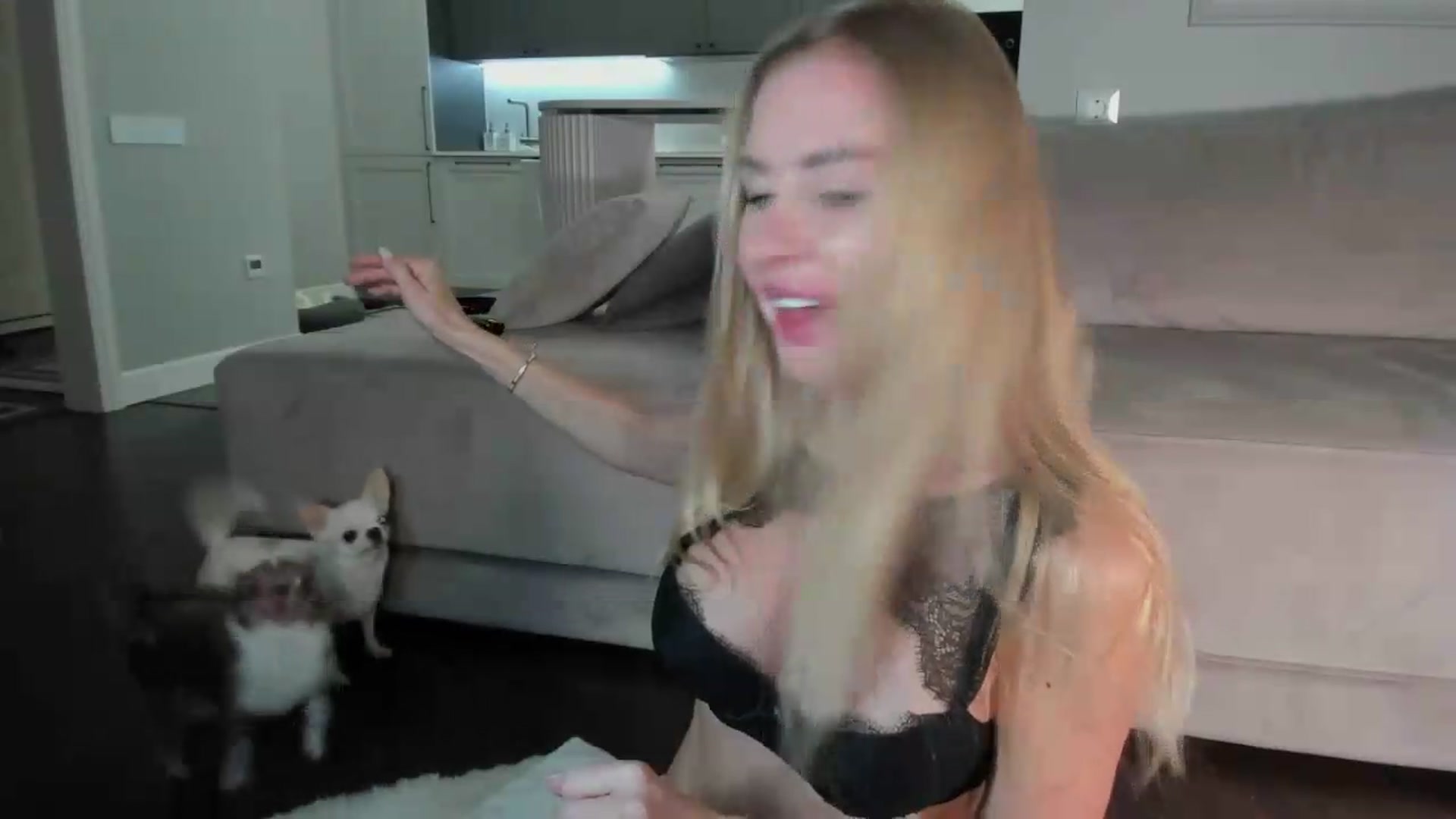Gallery image thumbnail from Smart_Cat's myfreecams stream on, 06/14/2026, 01:48 image 15 of 20