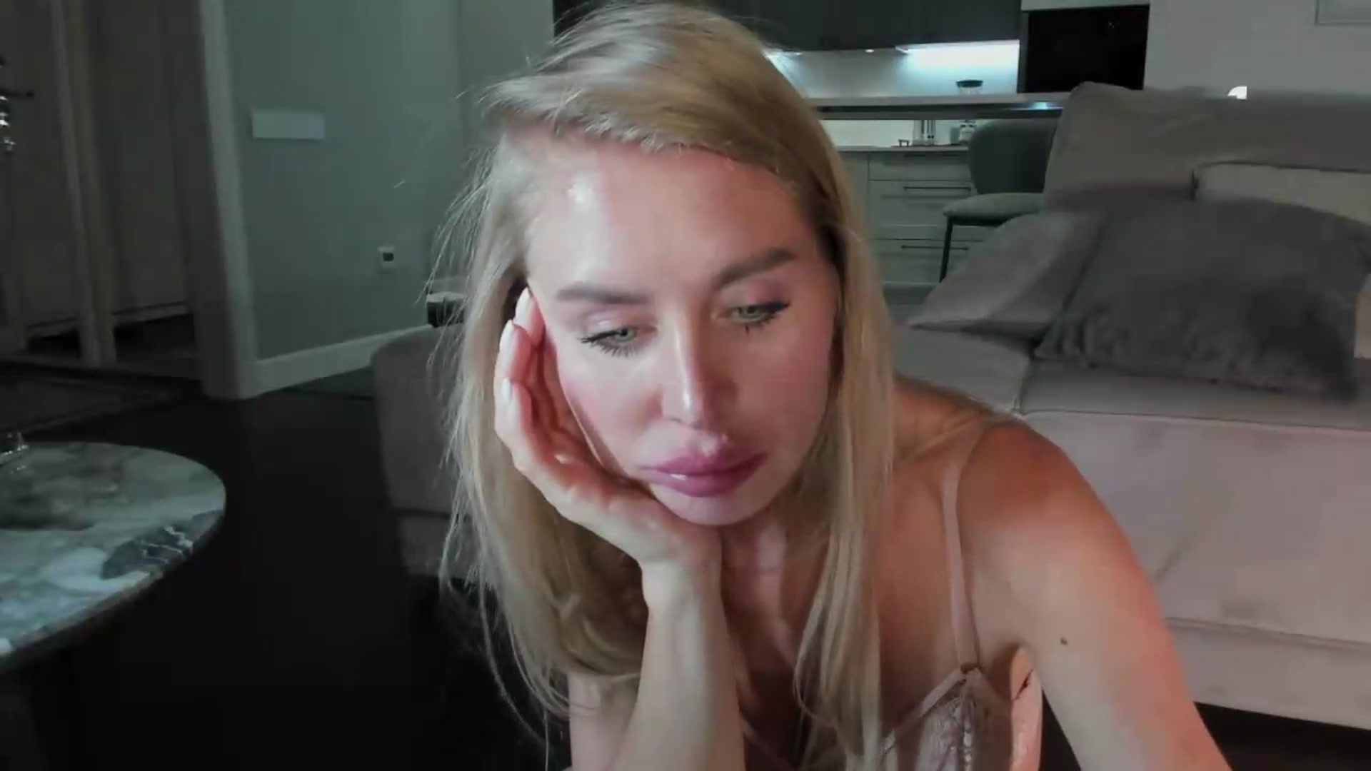 Gallery image thumbnail from Smart_Cat's myfreecams stream on, 07/01/2026, 03:09 image 8 of 20