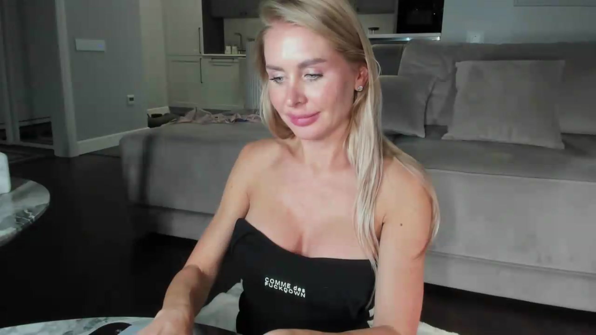 Gallery image thumbnail from Smart_Cat's myfreecams stream on, 07/06/2026, 02:12 image 16 of 20
