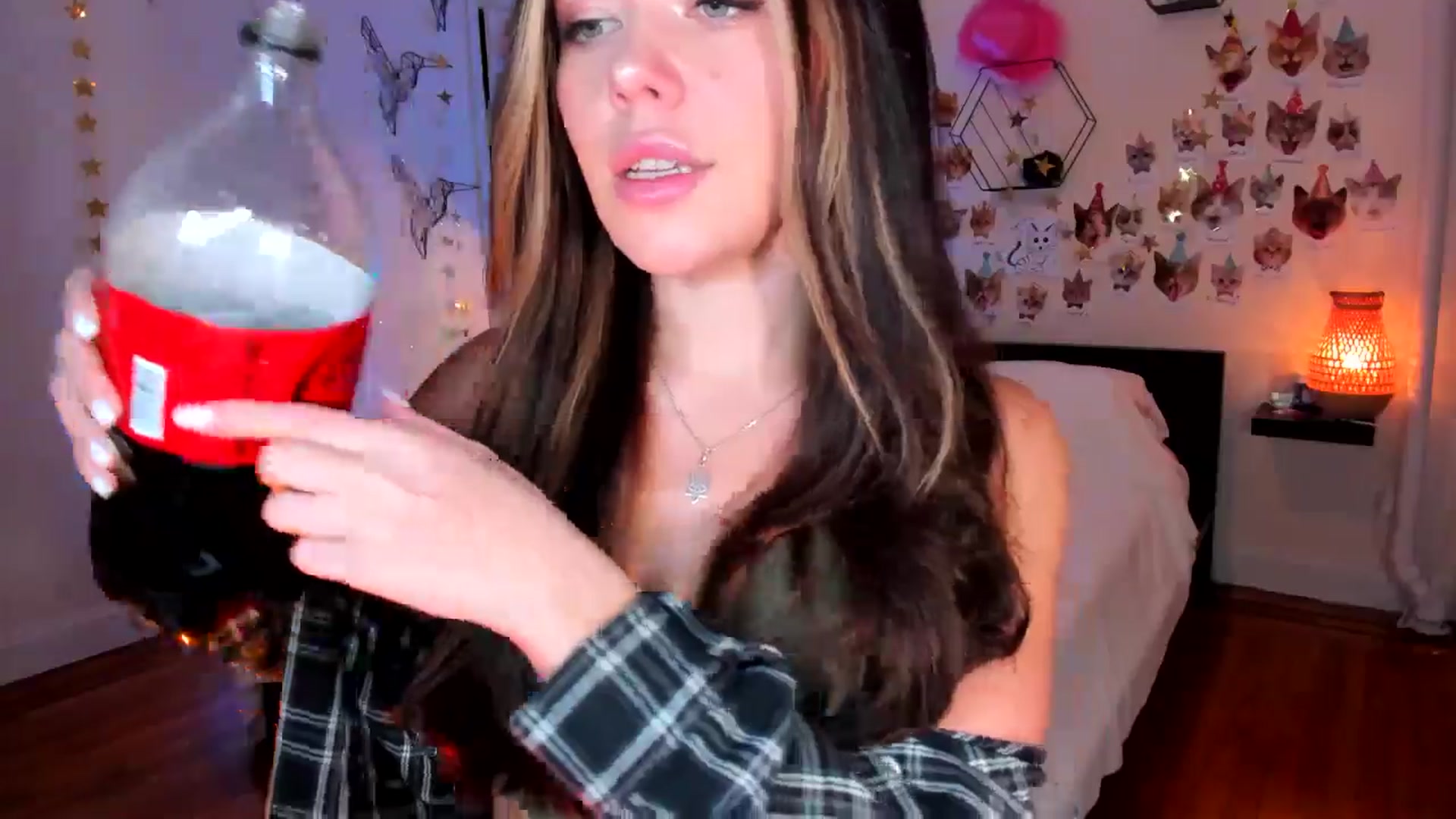 Gallery image thumbnail from SmashedPotato's myfreecams stream on, 01/11/2025, 02:39 image 11 of 20