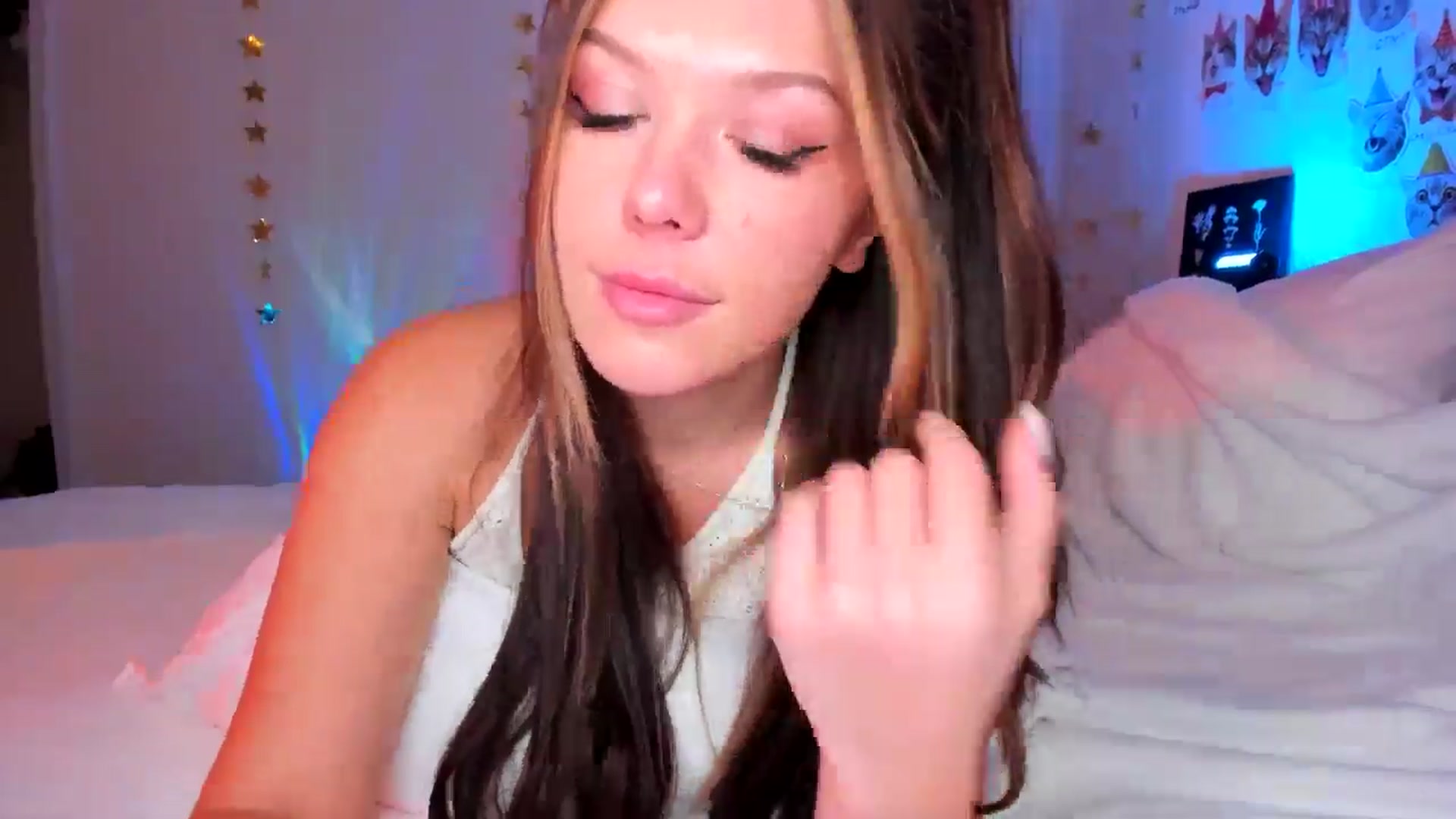 Gallery image thumbnail from SmashedPotato's myfreecams stream on, 01/11/2025, 06:38 image 12 of 20