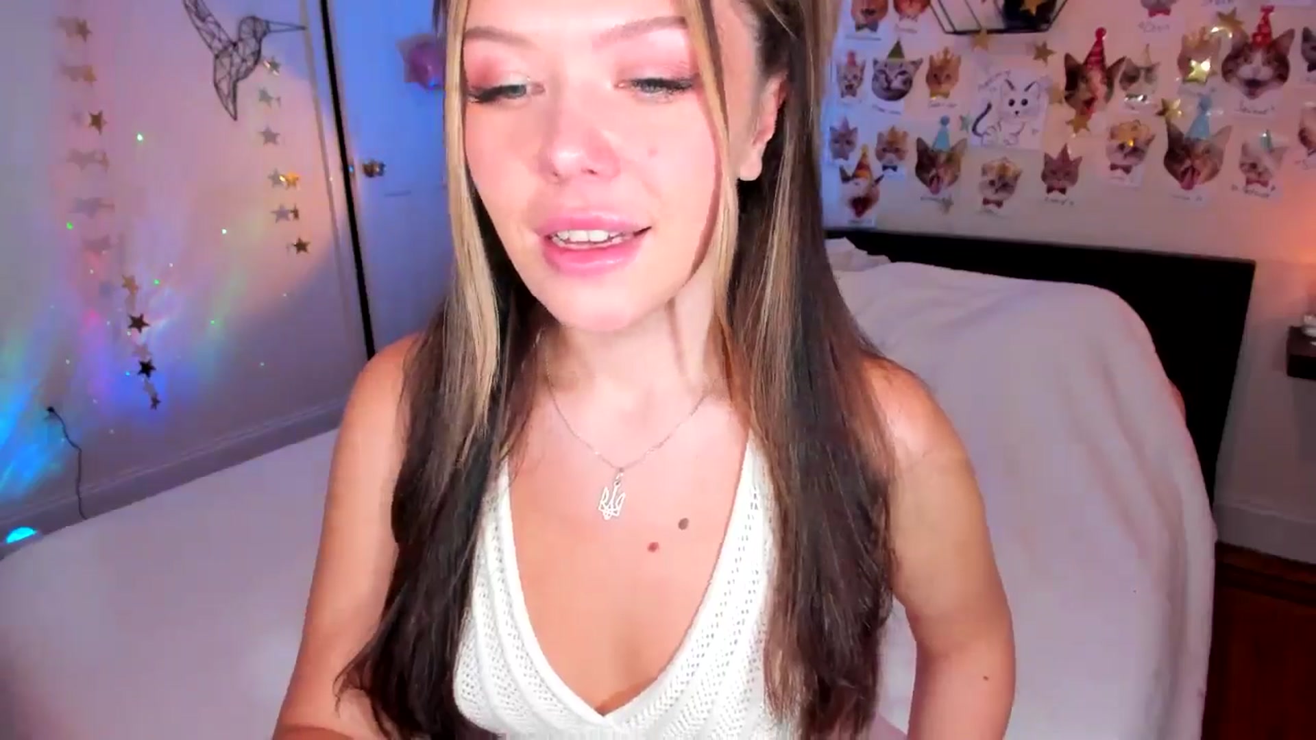 Gallery image thumbnail from SmashedPotato's myfreecams stream on, 01/11/2025, 06:38 image 2 of 20
