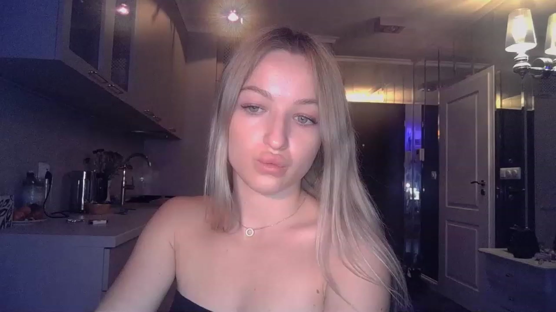 Gallery image thumbnail from Smexgrex's myfreecams stream on, 12/04/2022, 15:04 image 16 of 20