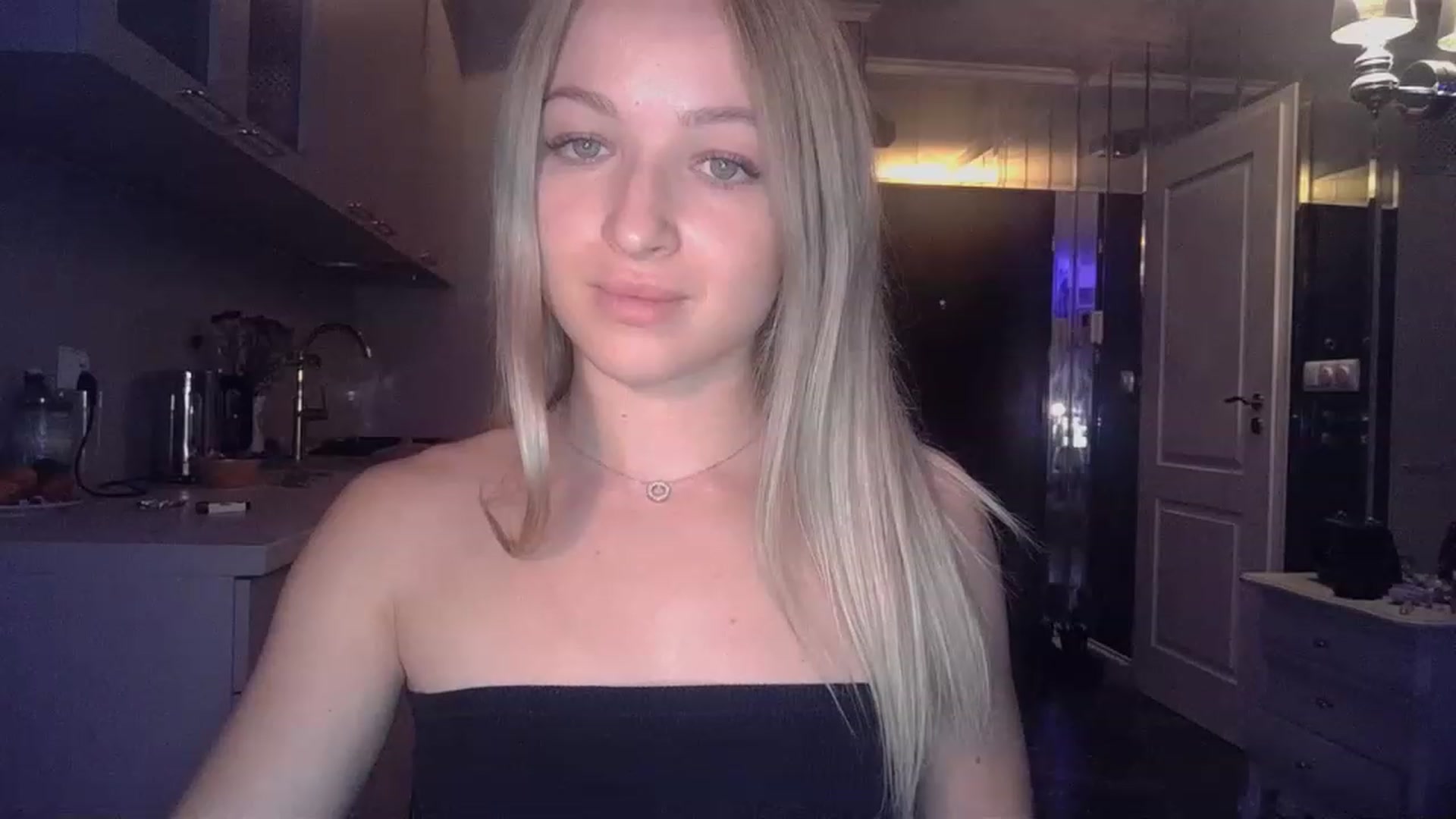 Gallery image thumbnail from Smexgrex's myfreecams stream on, 12/04/2022, 15:58 image 12 of 20