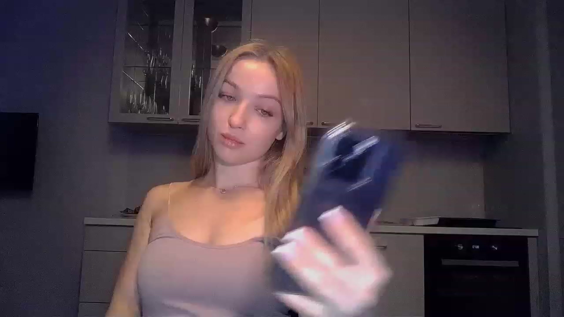 Gallery image thumbnail from Smexgrex's myfreecams stream on, 12/11/2022, 16:41 image 4 of 20