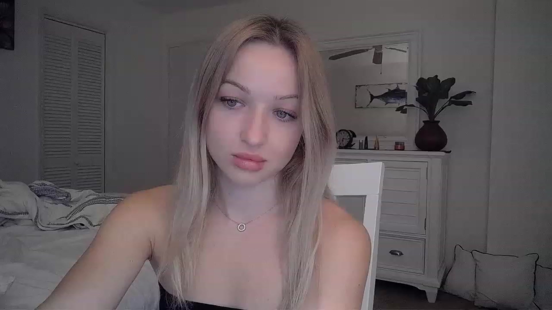 Gallery image thumbnail from Smexgrex's myfreecams stream on, 12/28/2022, 04:30 image 16 of 20