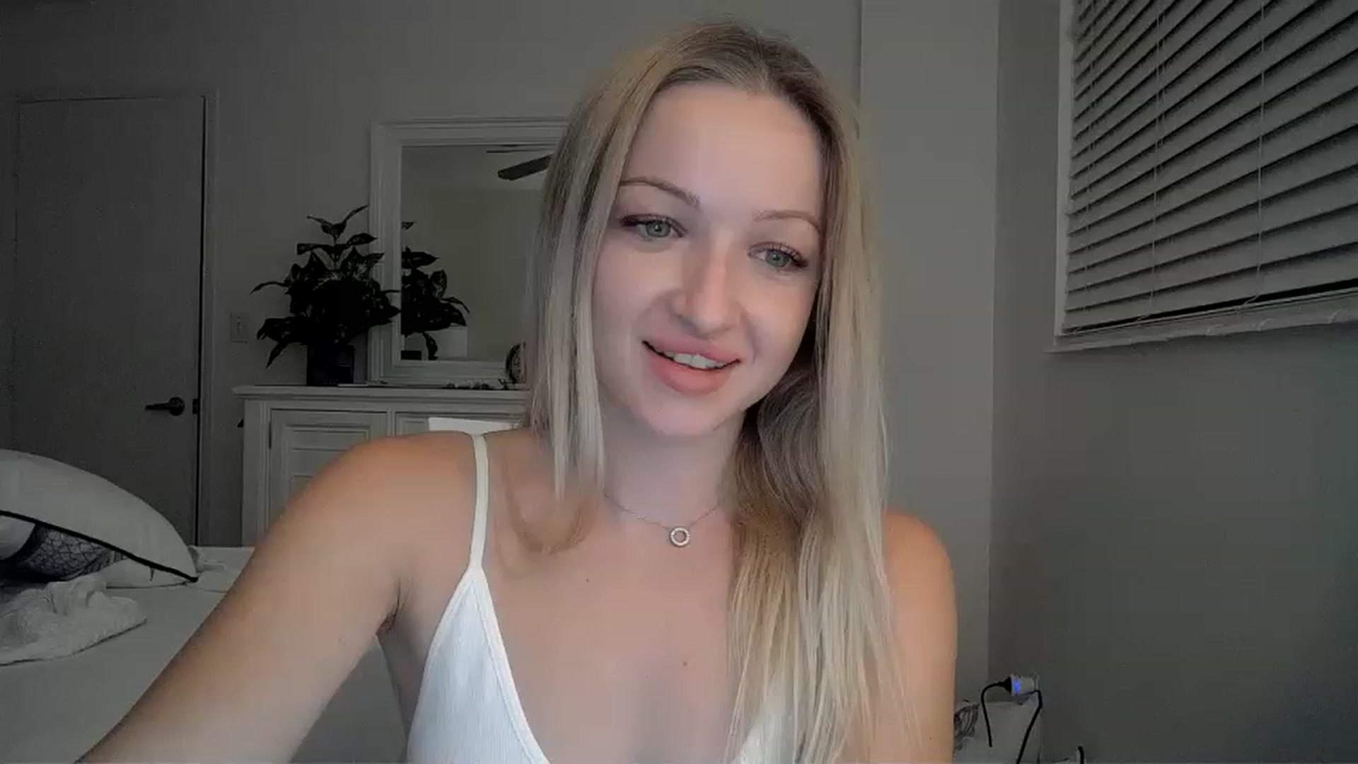 Gallery image thumbnail from Smexgrex's myfreecams stream on, 01/15/2023, 23:42 image 12 of 20