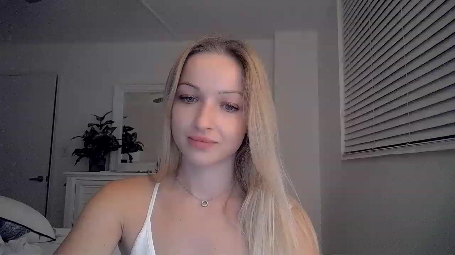 Gallery image thumbnail from Smexgrex's myfreecams stream on, 01/16/2023, 24:26 image 10 of 20