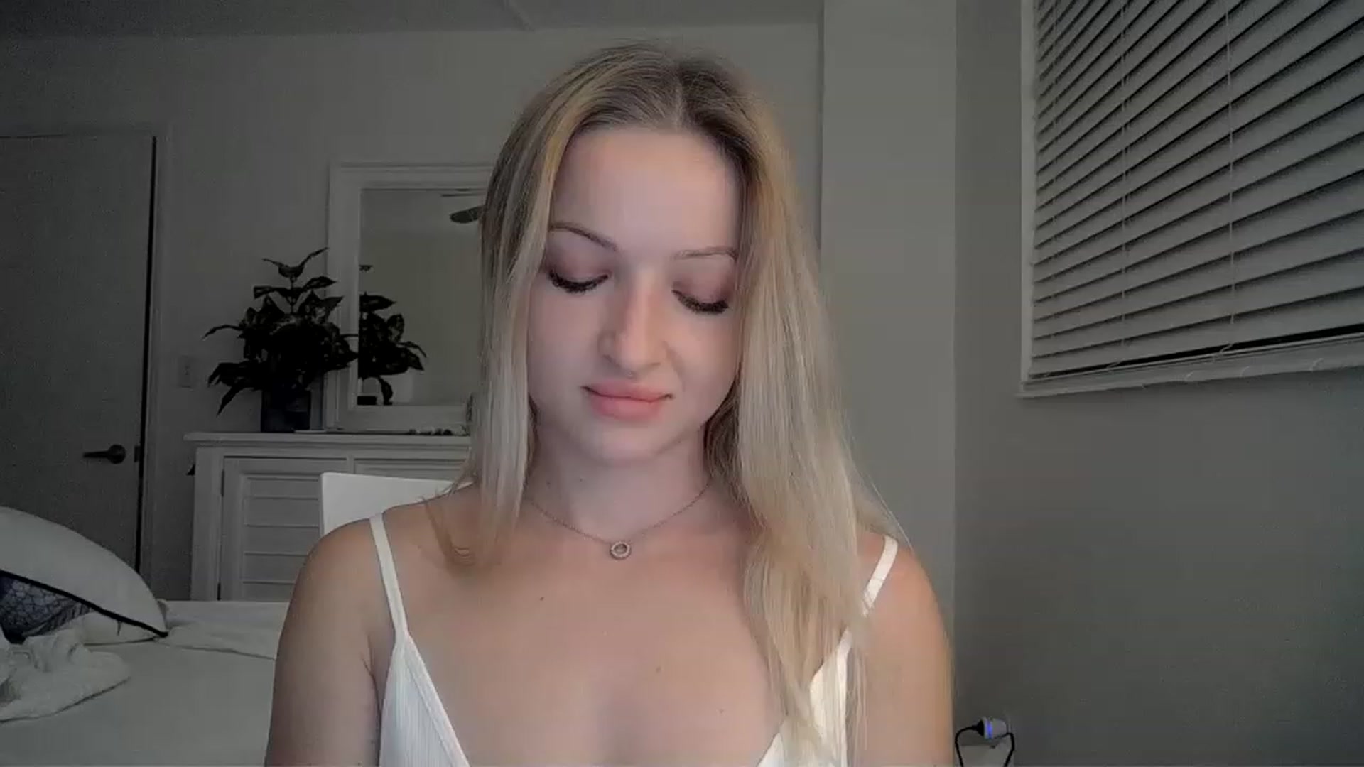 Gallery image thumbnail from Smexgrex's myfreecams stream on, 01/16/2023, 24:26 image 4 of 20