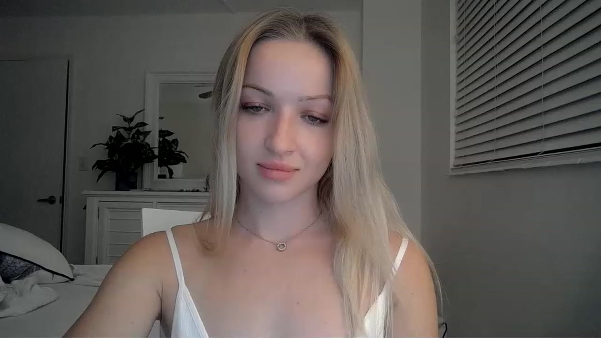 Gallery image thumbnail from Smexgrex's myfreecams stream on, 01/16/2023, 24:26 image 3 of 20