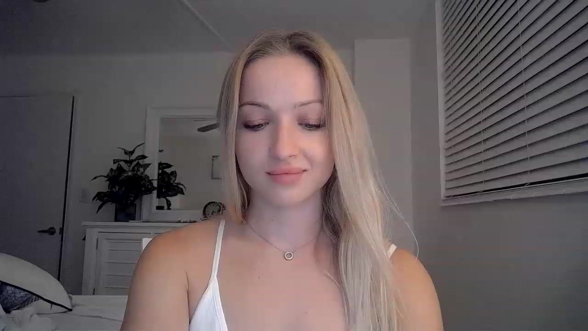 Gallery image thumbnail from Smexgrex's myfreecams stream on, 01/16/2023, 24:26 image 12 of 20