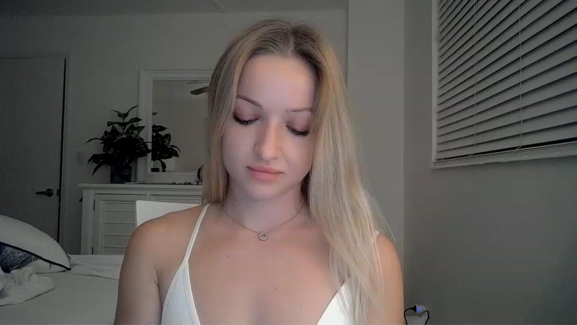 Gallery image thumbnail from Smexgrex's myfreecams stream on, 01/16/2023, 24:26 image 5 of 20
