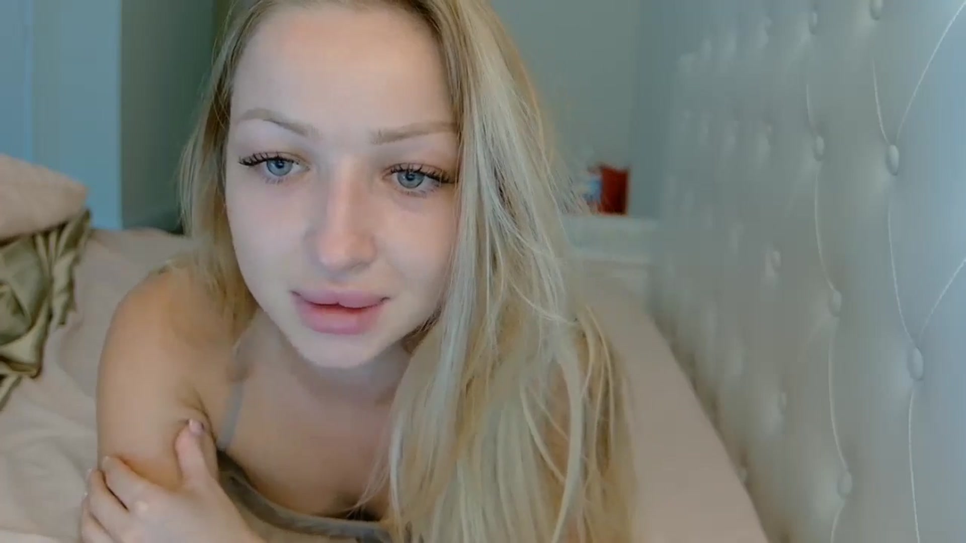 Gallery image thumbnail from Smexgrex's myfreecams stream on, 05/13/2024, 22:36 image 12 of 20