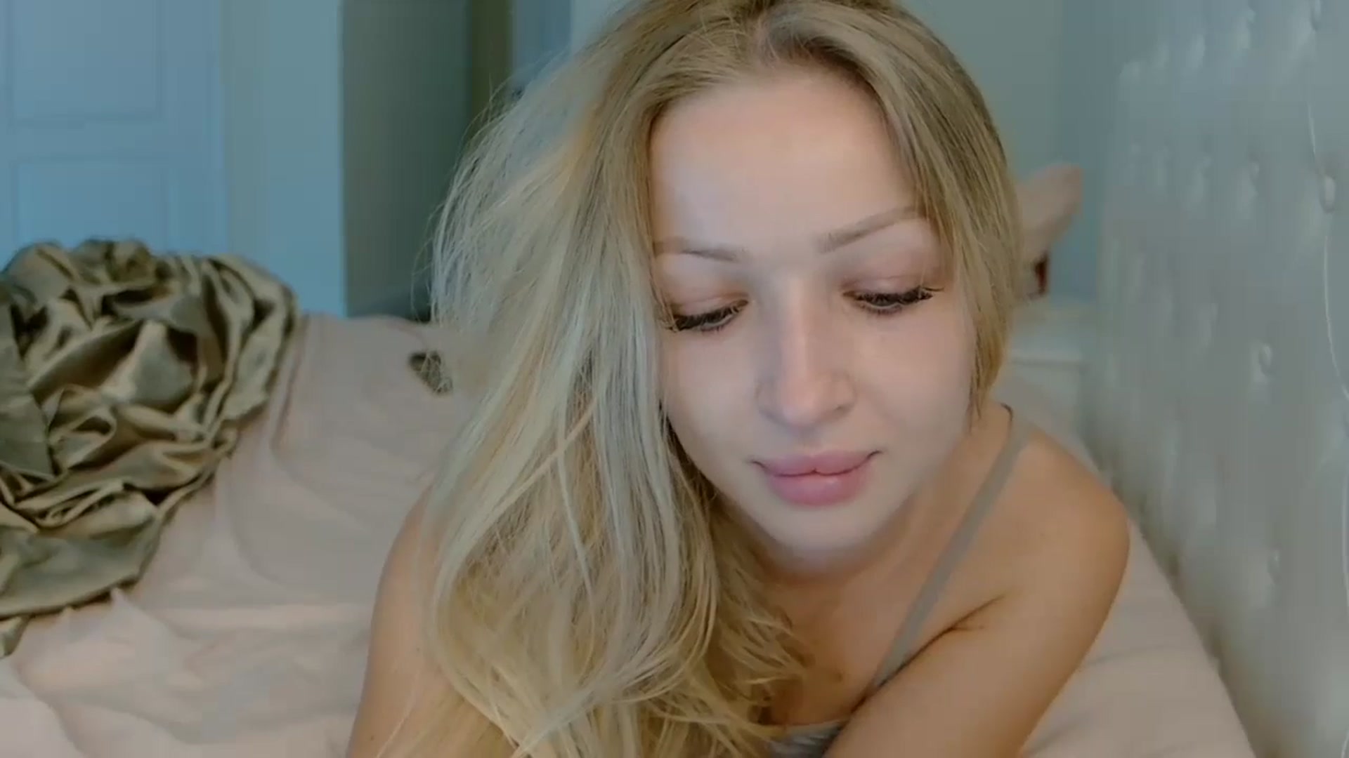 Gallery image thumbnail from Smexgrex's myfreecams stream on, 05/13/2024, 22:36 image 8 of 20
