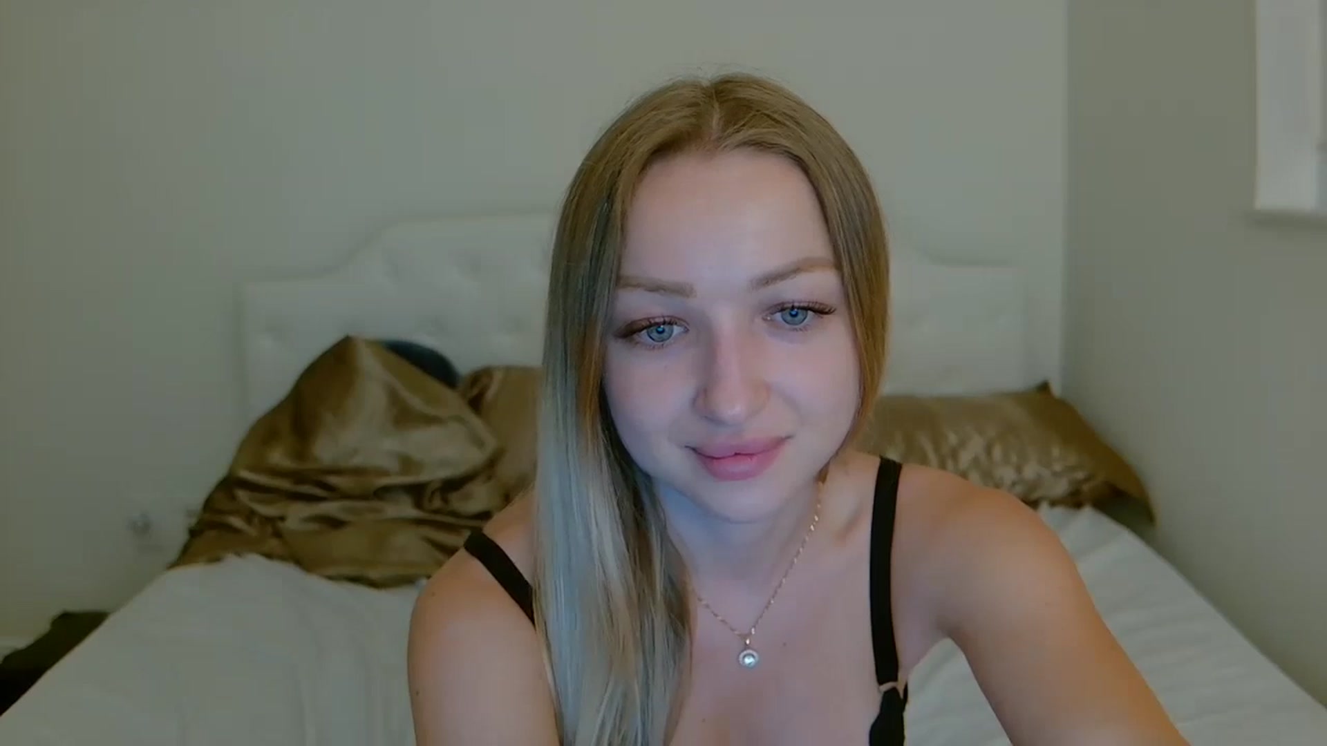 Gallery image thumbnail from Smexgrex's myfreecams stream on, 12/27/2024, 03:20 image 16 of 20