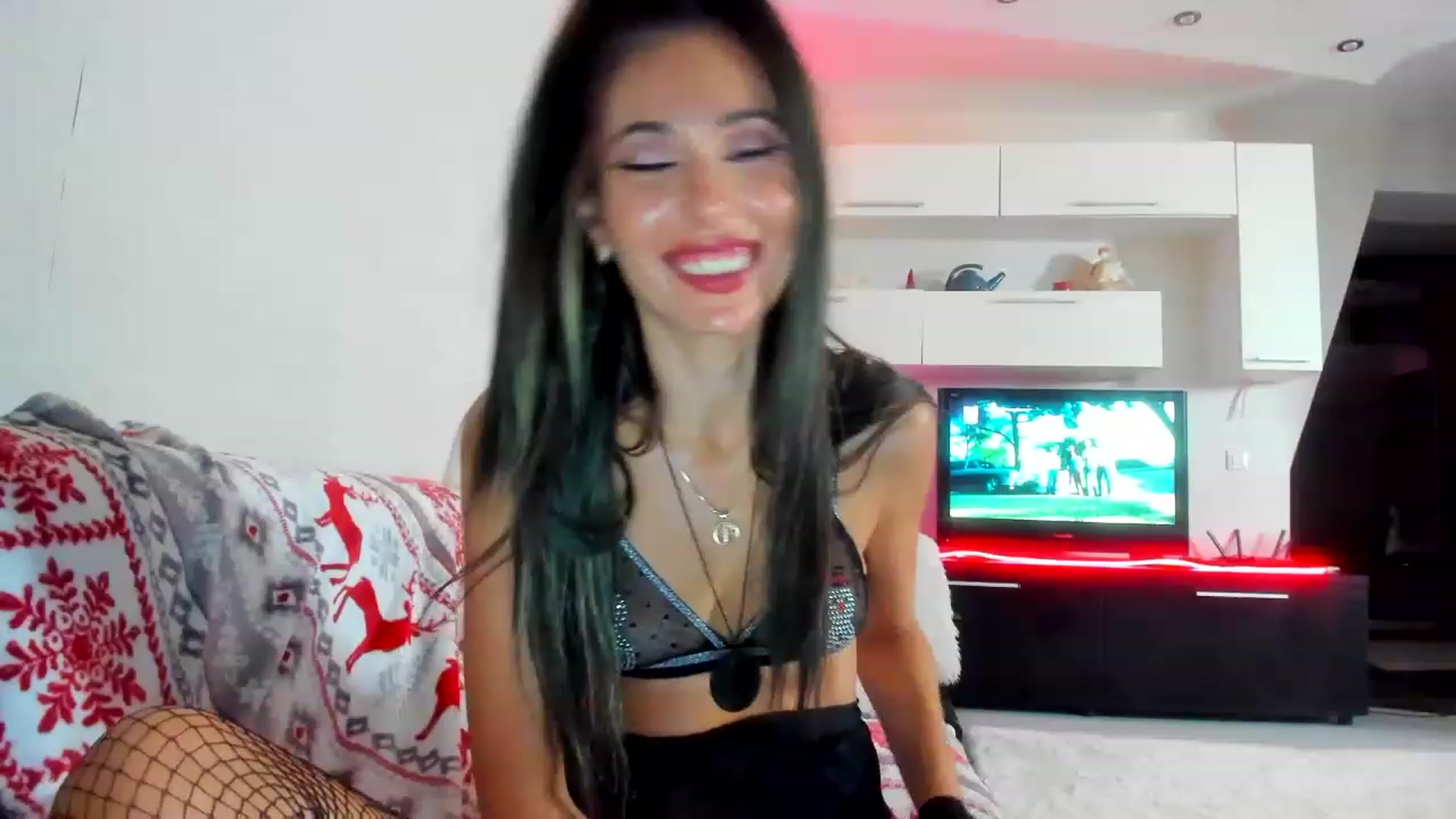 Gallery image thumbnail from SmileItsXMAS's myfreecams stream on, 12/24/2022, 01:56 image 1 of 20