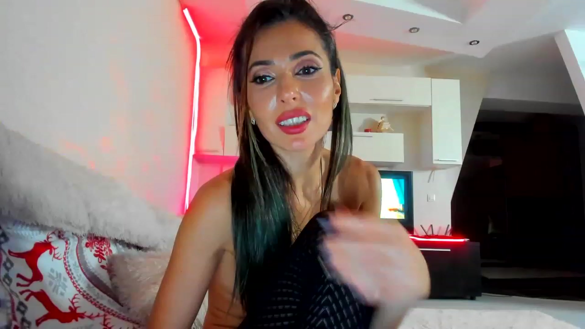 Gallery image thumbnail from Smiley4Santa's myfreecams stream on, 12/21/2022, 05:53 image 19 of 20