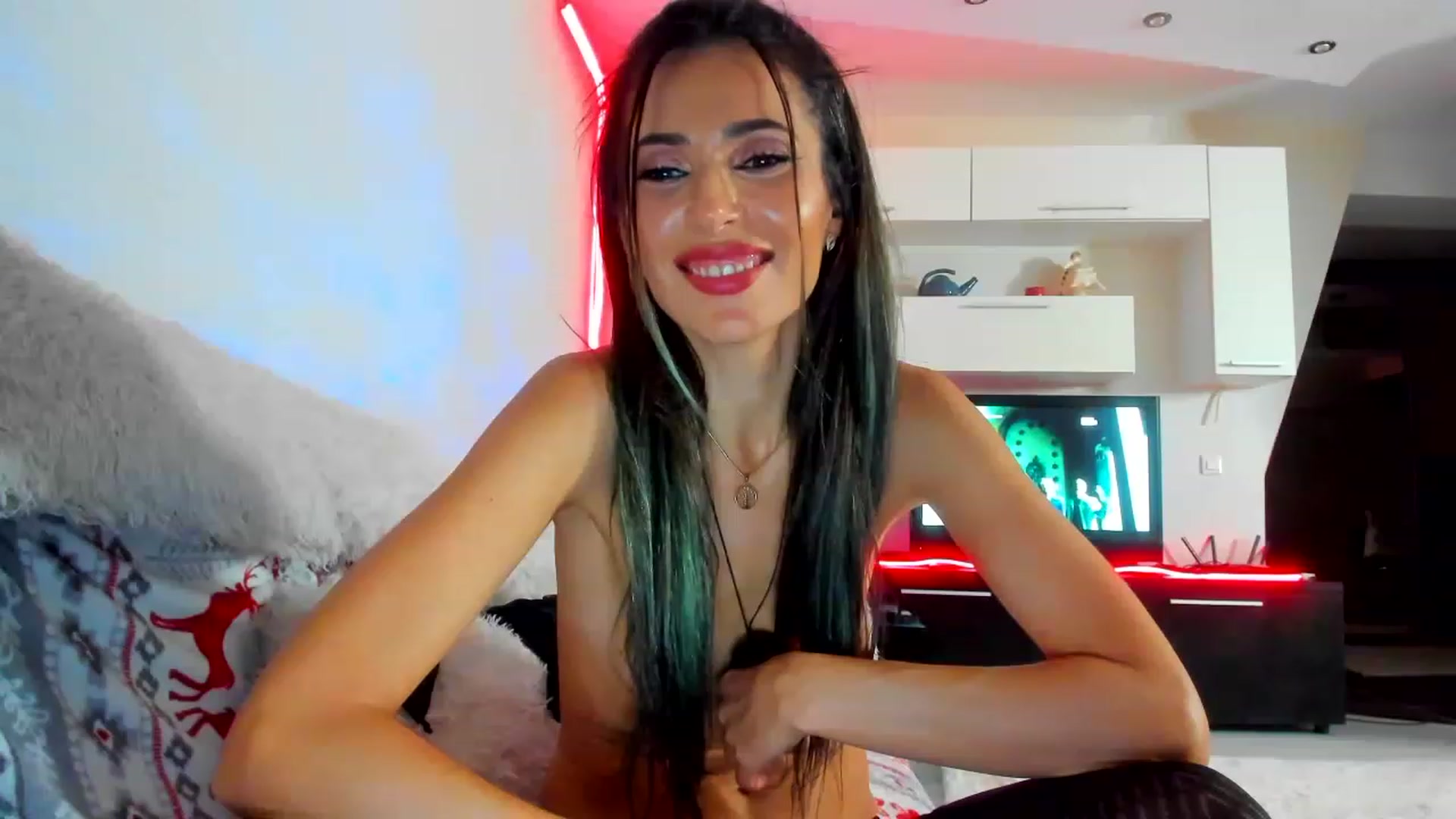 Gallery image thumbnail from Smiley4Santa's myfreecams stream on, 12/21/2022, 05:53 image 6 of 20
