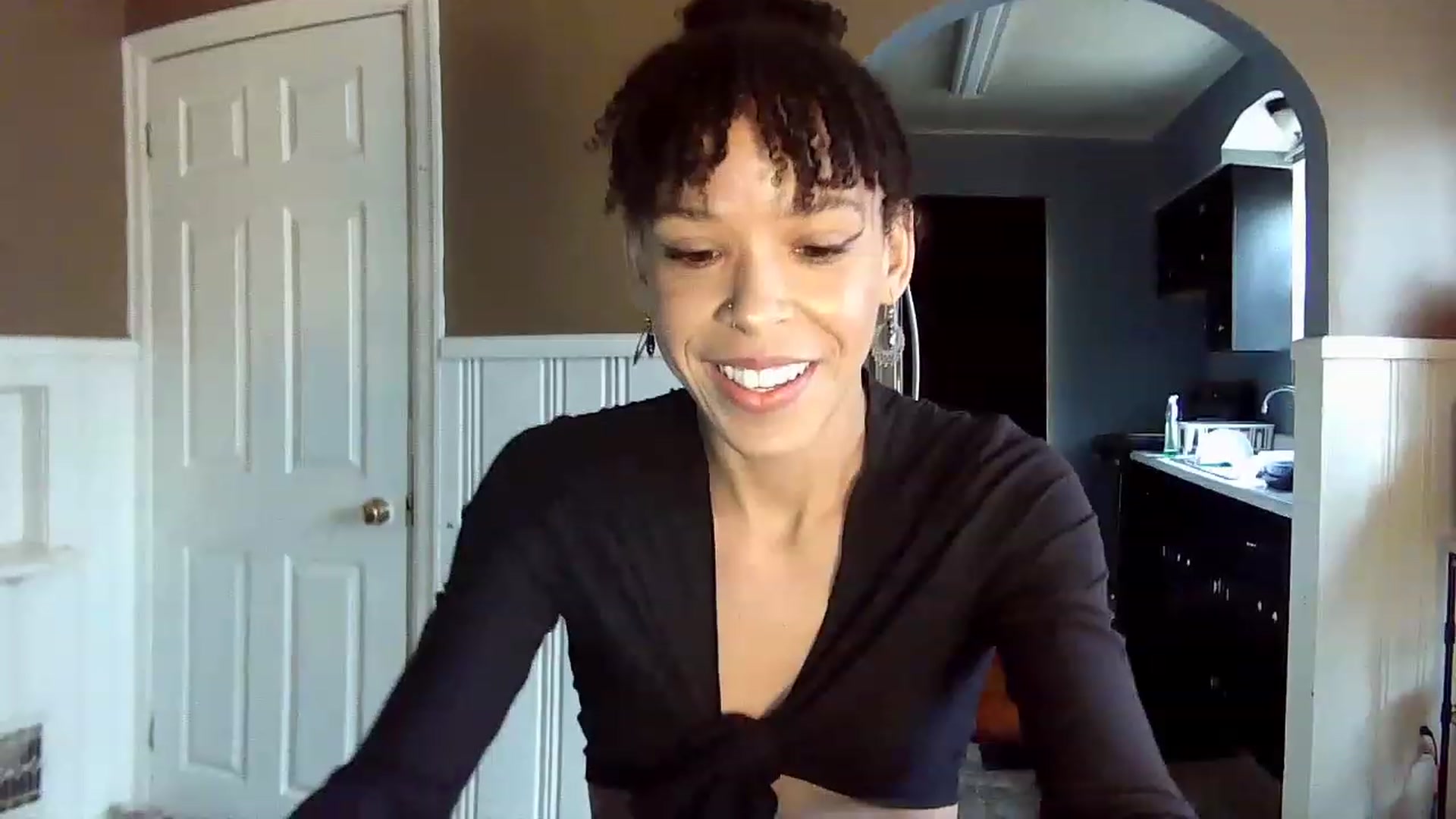 Gallery image thumbnail from SmileyAngel44's myfreecams stream on, 11/25/2022, 15:50 image 5 of 20