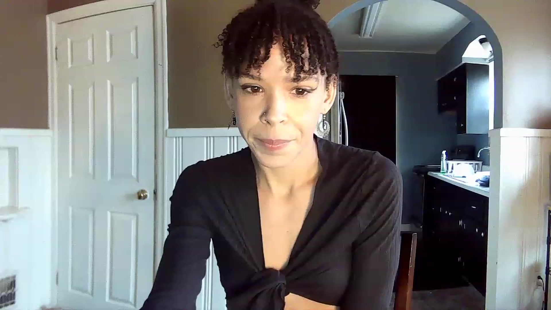 Gallery image thumbnail from SmileyAngel44's myfreecams stream on, 11/25/2022, 15:50 image 4 of 20