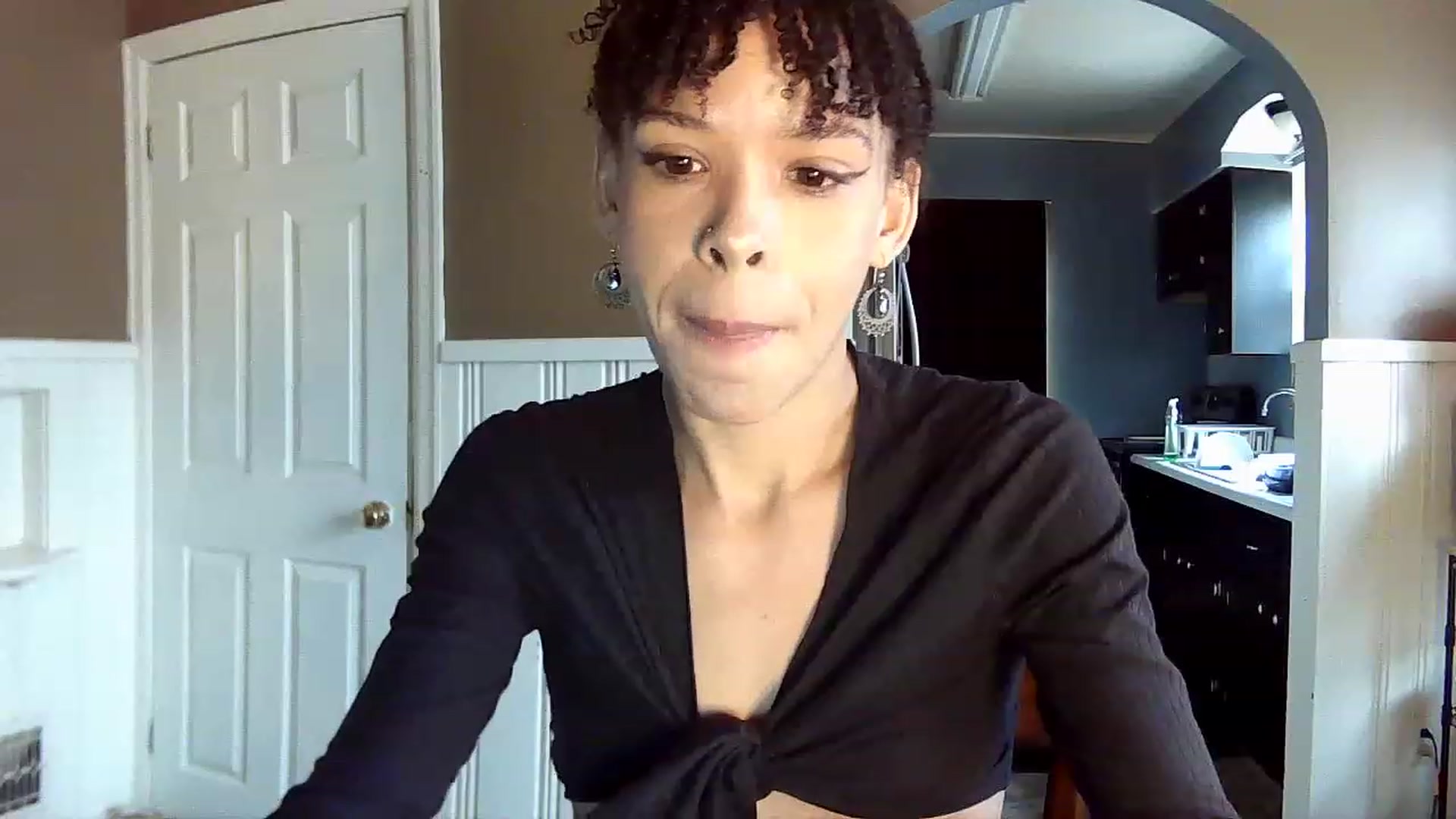 Gallery image thumbnail from SmileyAngel44's myfreecams stream on, 11/25/2022, 15:50 image 8 of 20