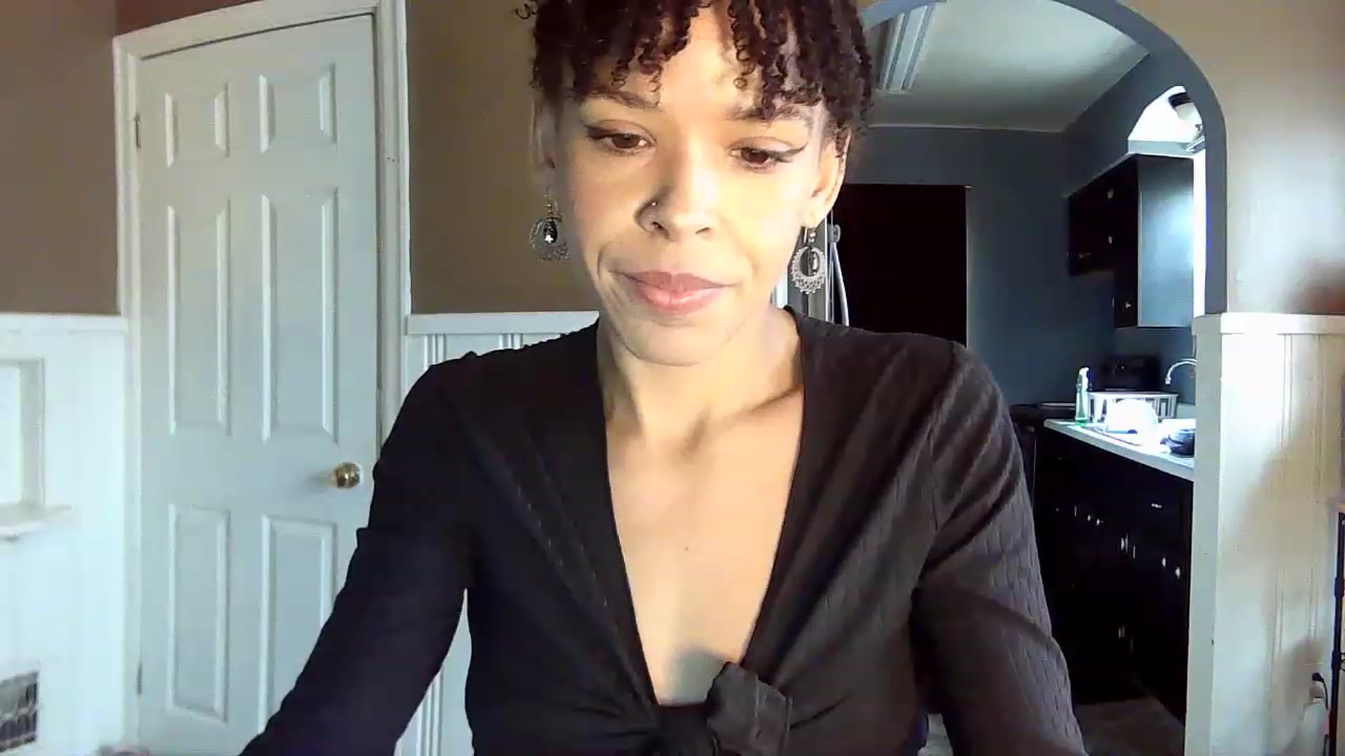 Gallery image thumbnail from SmileyAngel44's myfreecams stream on, 11/25/2022, 15:50 image 16 of 20