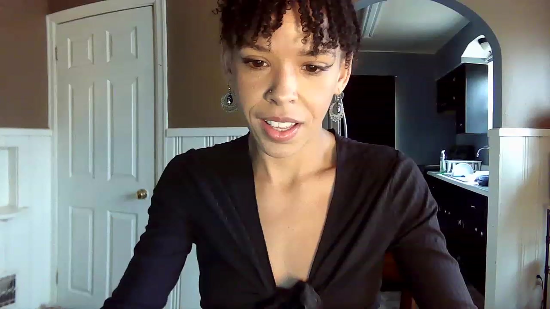 Gallery image thumbnail from SmileyAngel44's myfreecams stream on, 11/25/2022, 15:50 image 14 of 20