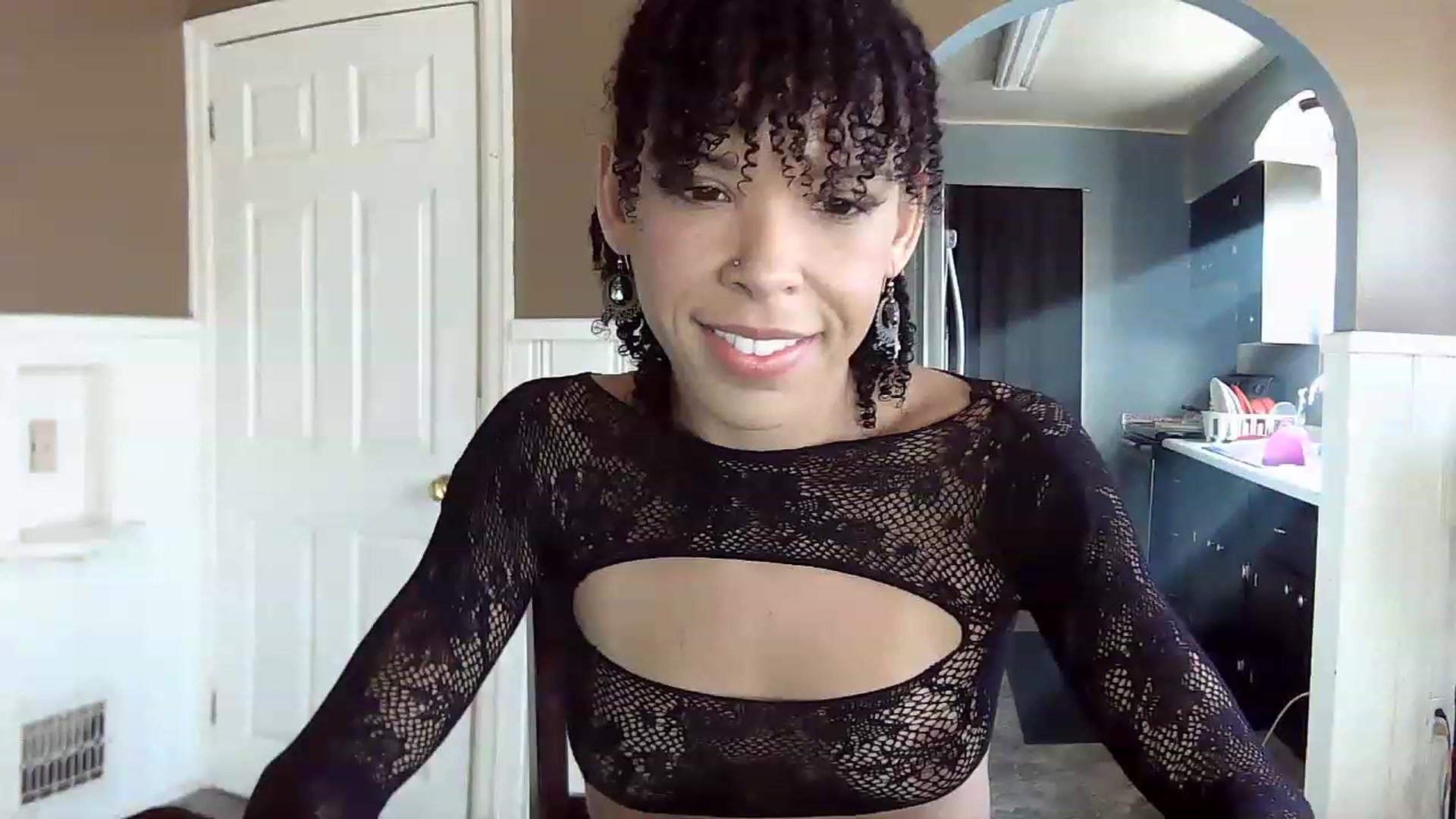 Gallery image thumbnail from SmileyAngel44's myfreecams stream on, 12/01/2022, 15:03 image 1 of 20