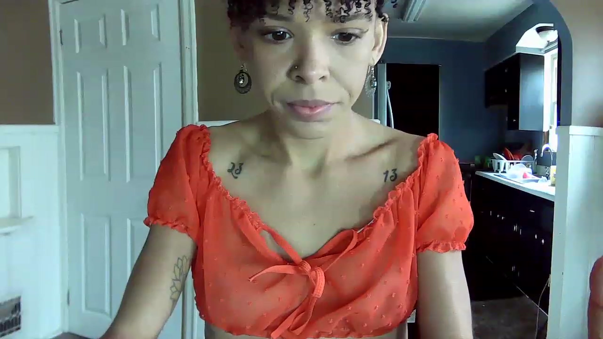 Gallery image thumbnail from SmileyAngel44's myfreecams stream on, 12/02/2022, 15:00 image 18 of 20