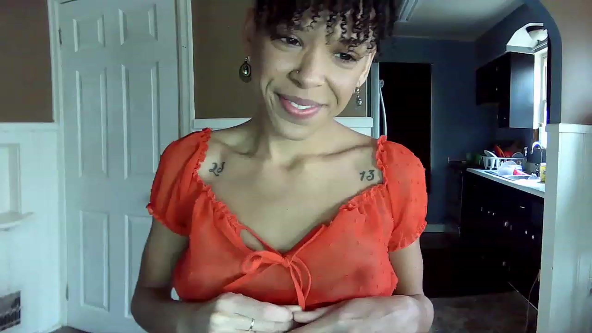 Gallery image thumbnail from SmileyAngel44's myfreecams stream on, 12/02/2022, 15:00 image 1 of 20