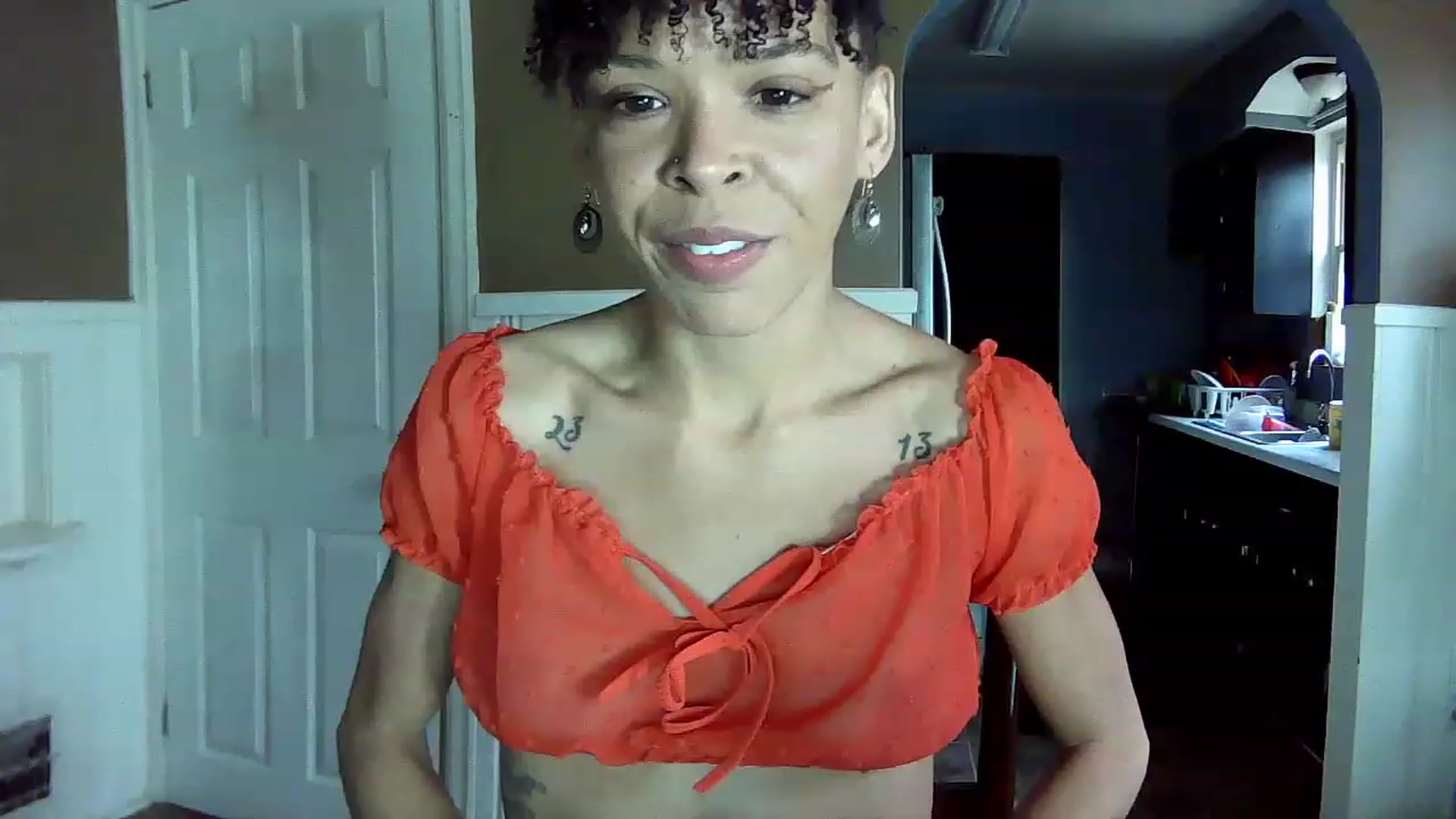 Gallery image thumbnail from SmileyAngel44's myfreecams stream on, 12/02/2022, 15:00 image 10 of 20