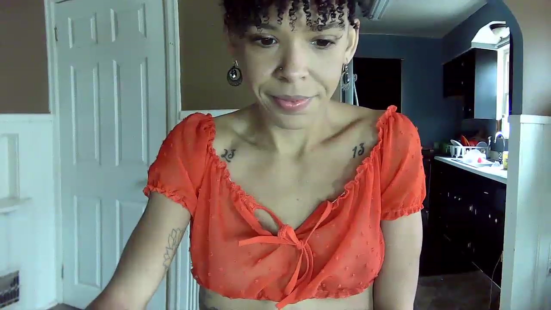 Gallery image thumbnail from SmileyAngel44's myfreecams stream on, 12/02/2022, 15:00 image 14 of 20