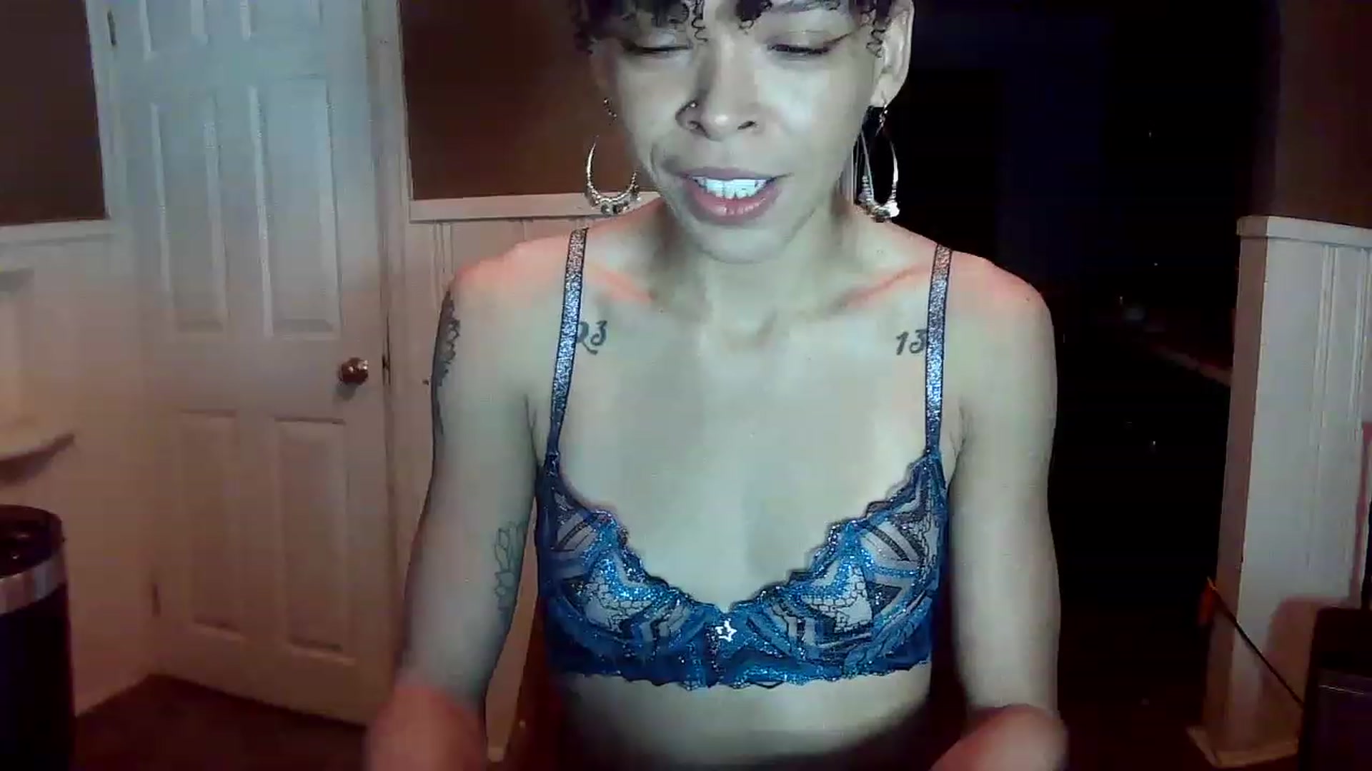 Gallery image thumbnail from SmileyAngel44's myfreecams stream on, 12/07/2022, 11:24 image 12 of 20