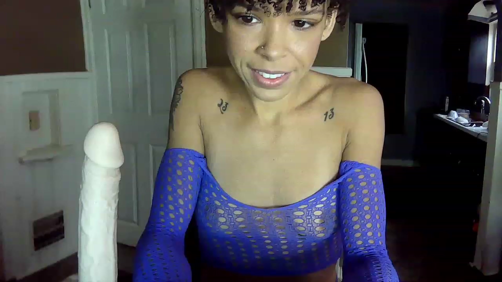 Gallery image thumbnail from SmileyAngel44's myfreecams stream on, 12/08/2022, 13:59 image 19 of 20