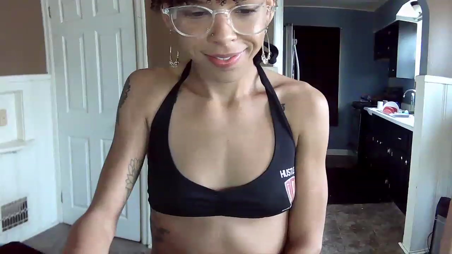Gallery image thumbnail from SmileyAngel44's myfreecams stream on, 12/09/2022, 15:25 image 16 of 20