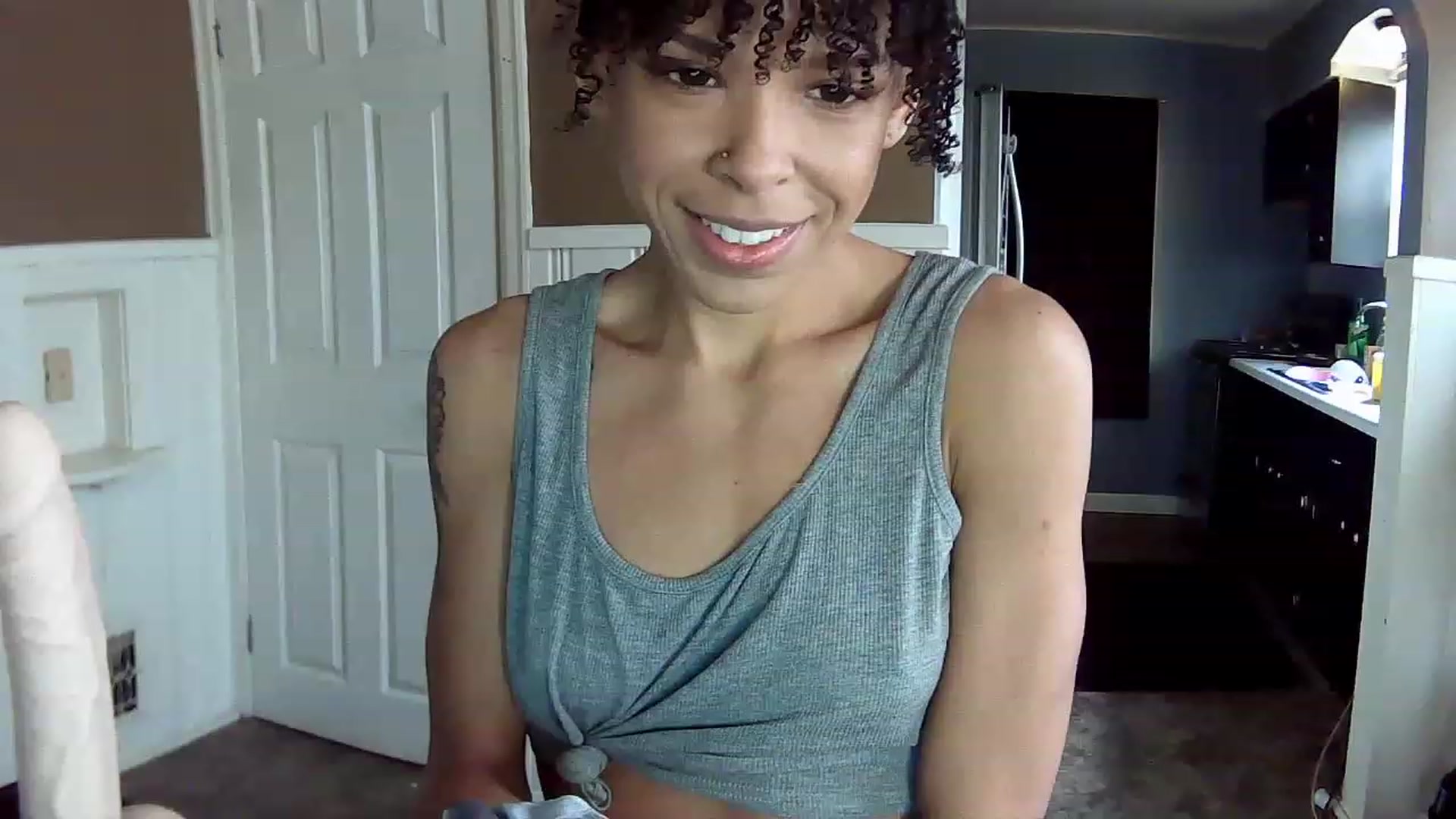 Gallery image thumbnail from SmileyAngel44's myfreecams stream on, 12/16/2022, 14:08 image 20 of 20