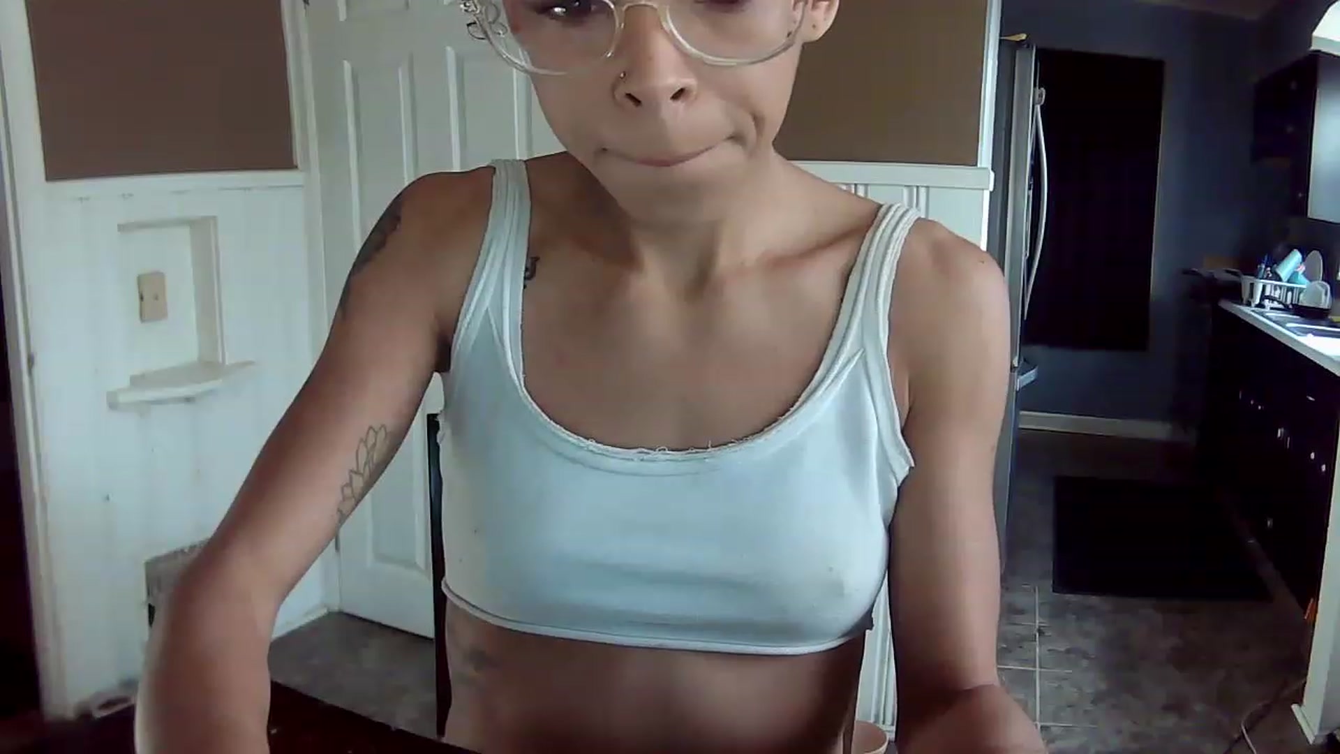 Gallery image thumbnail from SmileyAngel44's myfreecams stream on, 12/19/2022, 14:57 image 8 of 20