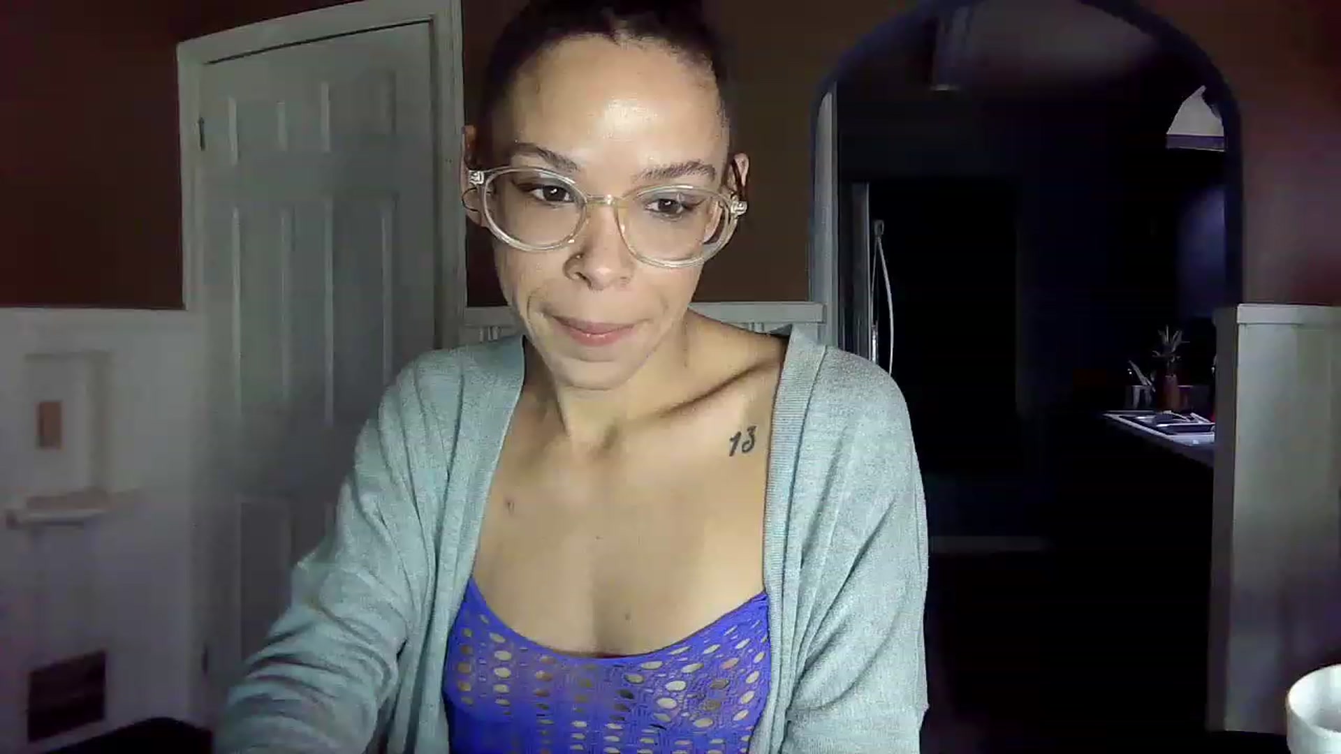 Gallery image thumbnail from SmileyAngel44's myfreecams stream on, 12/30/2022, 13:28 image 18 of 20