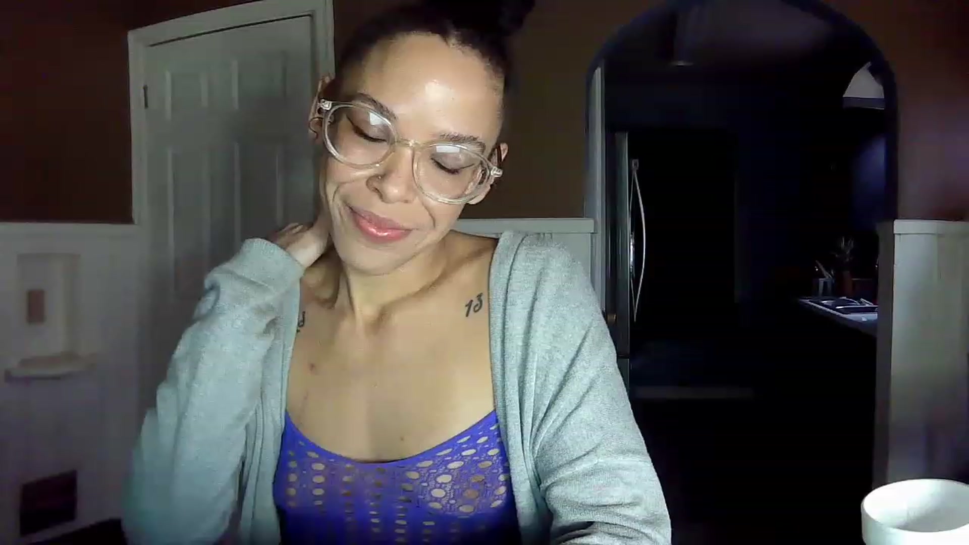 Gallery image thumbnail from SmileyAngel44's myfreecams stream on, 12/30/2022, 13:28 image 10 of 20